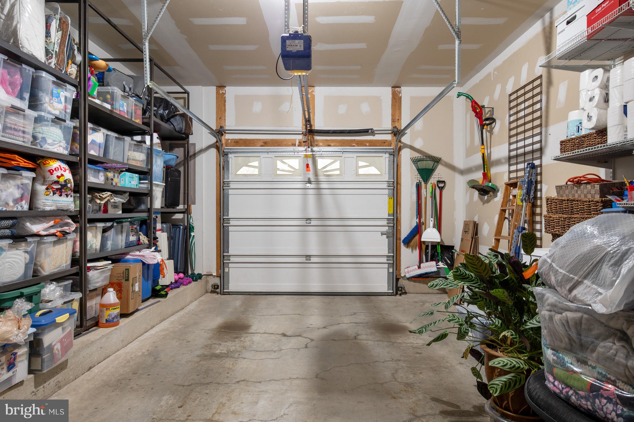 SOUTH RIDING - Residential