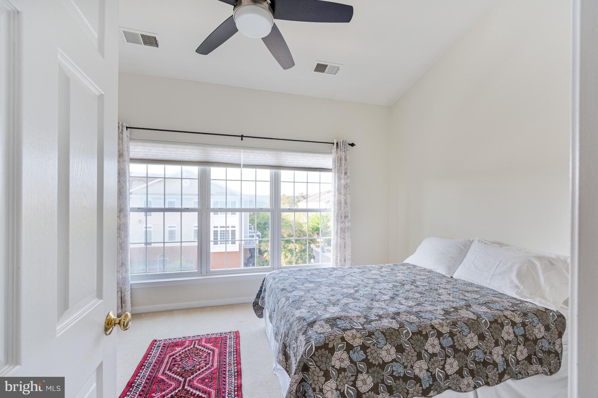 SOUTH RIDING - Residential