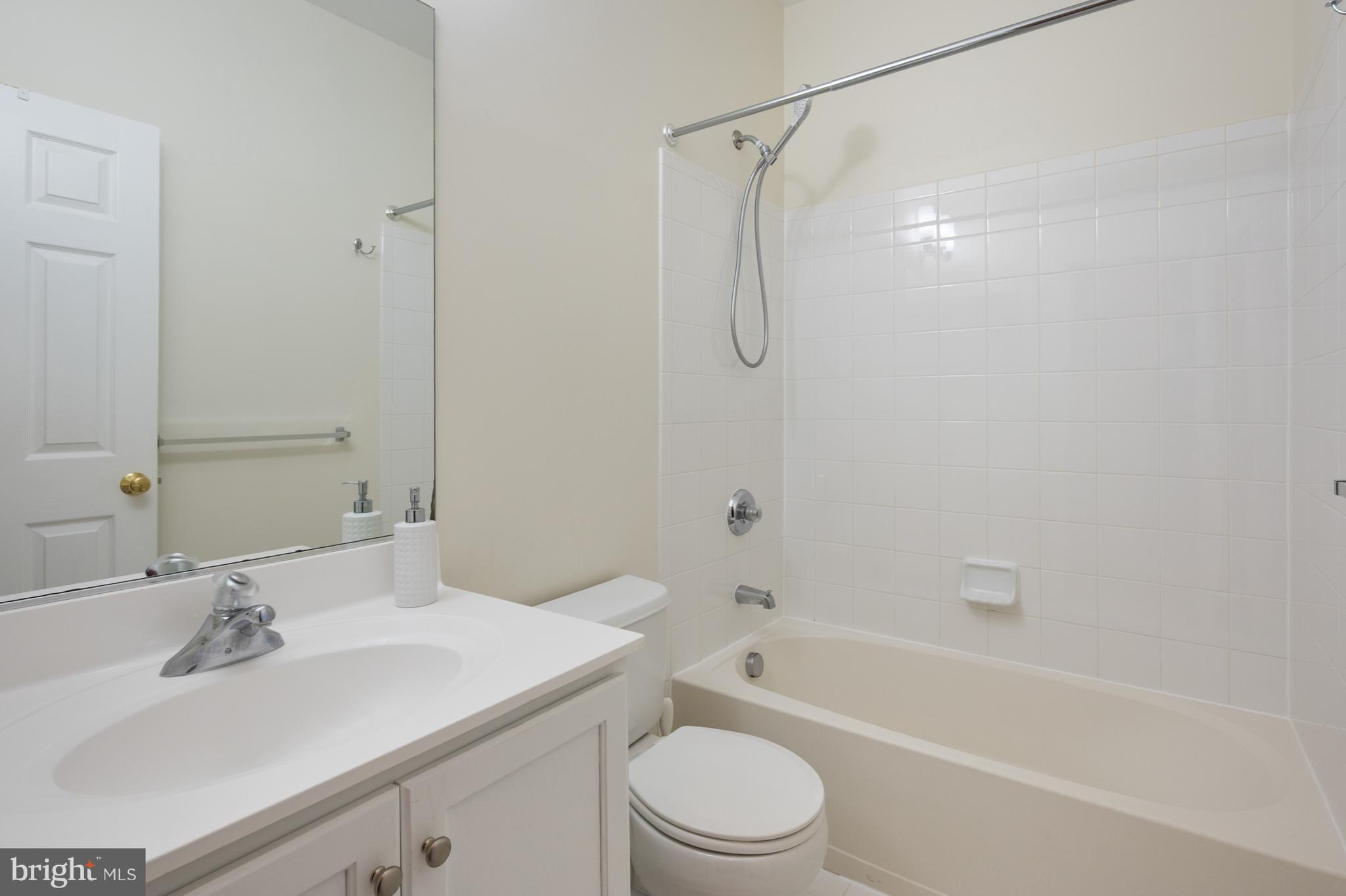 SOUTH RIDING - Residential