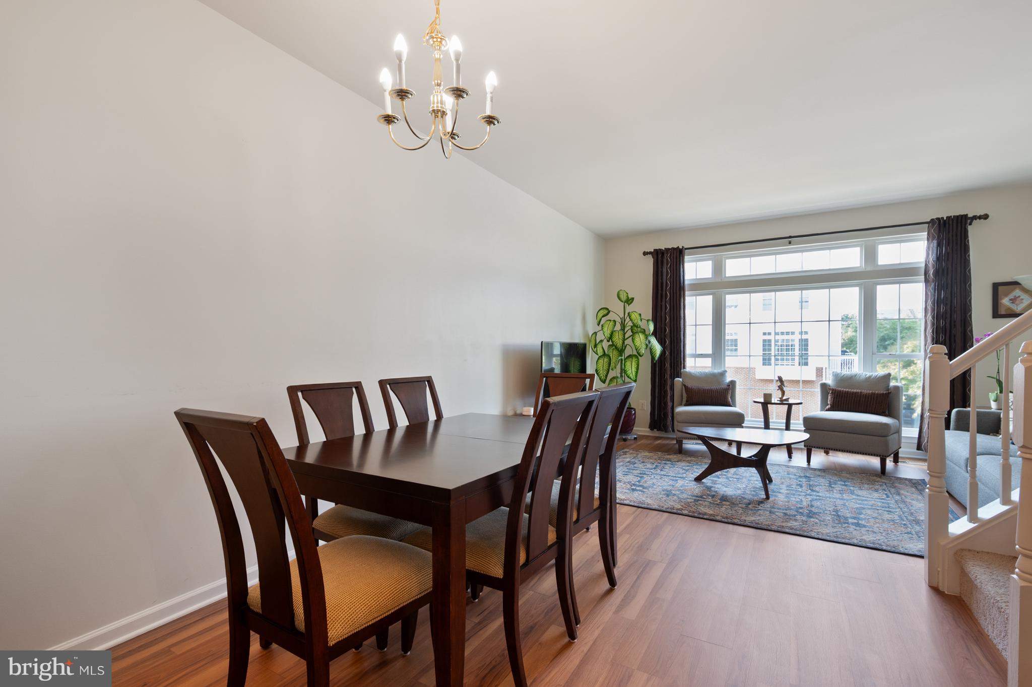 SOUTH RIDING - Residential