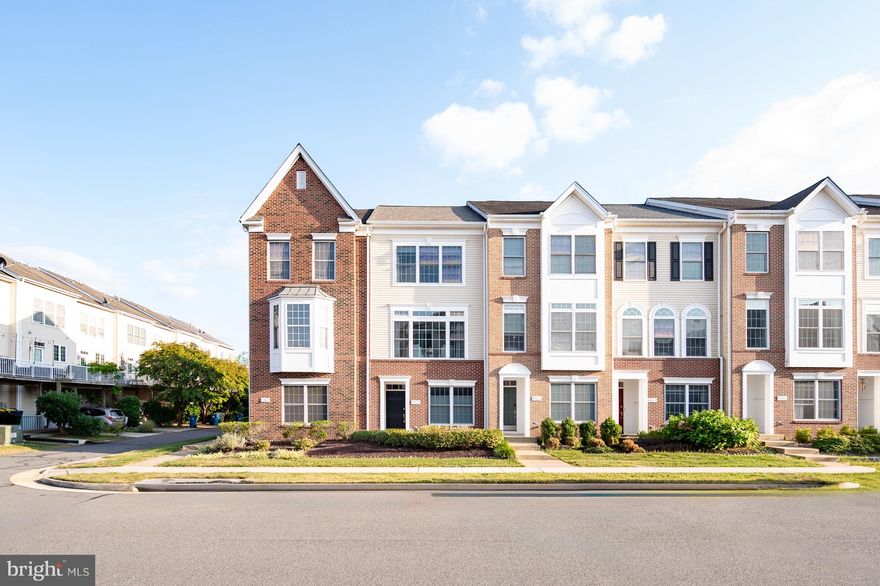 BRIGHT IMMACULATE 3 bedroom, 3.5 bath TOWN HOME (This is NOT A CONDO!)  IN SOUGHT AFTER SOUTH RIDING !! Convenient to Dulles South Rec Center and shopping and restaurants!  NEW ROOF (2023). NEW HVAC (2021).  ENTRY LEVEL BEDROOM/OFFICE AND FULL BATH.   NEW LVP FLOORING ON MAIN LEVEL.  NEW QUARTZ COUNTERTOPS - White cabinetry in bright open kitchen.  Deck off kitchen. THIRD LEVEL HAS TWO LARGE BEDROOMS. BEAUTIFULLY UPDATED  PRIMARY BATH WITH DOUBLE SINK VANITY. 65 gallon hot water heater (2019)  Oversized one car a garage provides extra storage space!