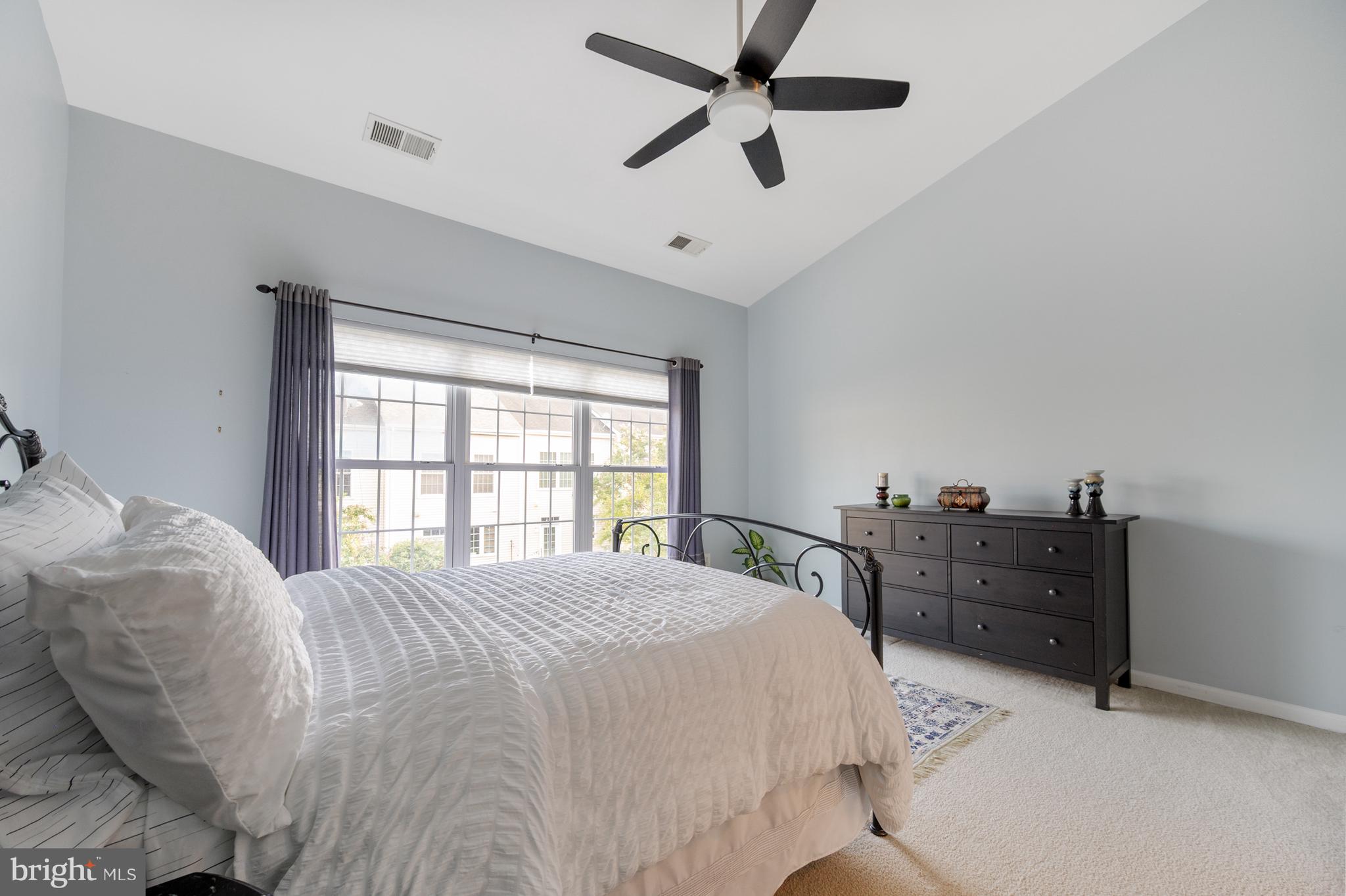 SOUTH RIDING - Residential