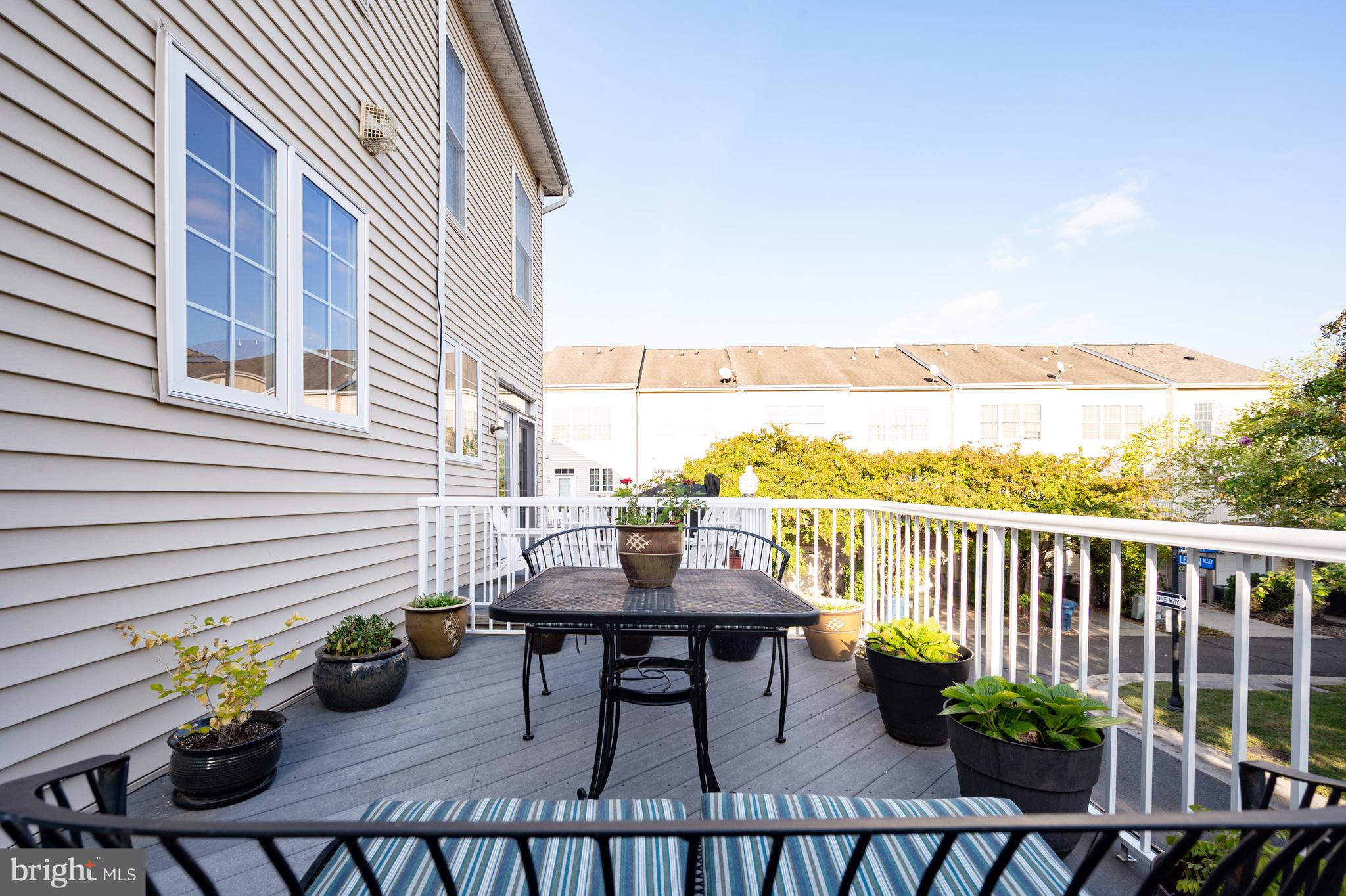 SOUTH RIDING - Residential