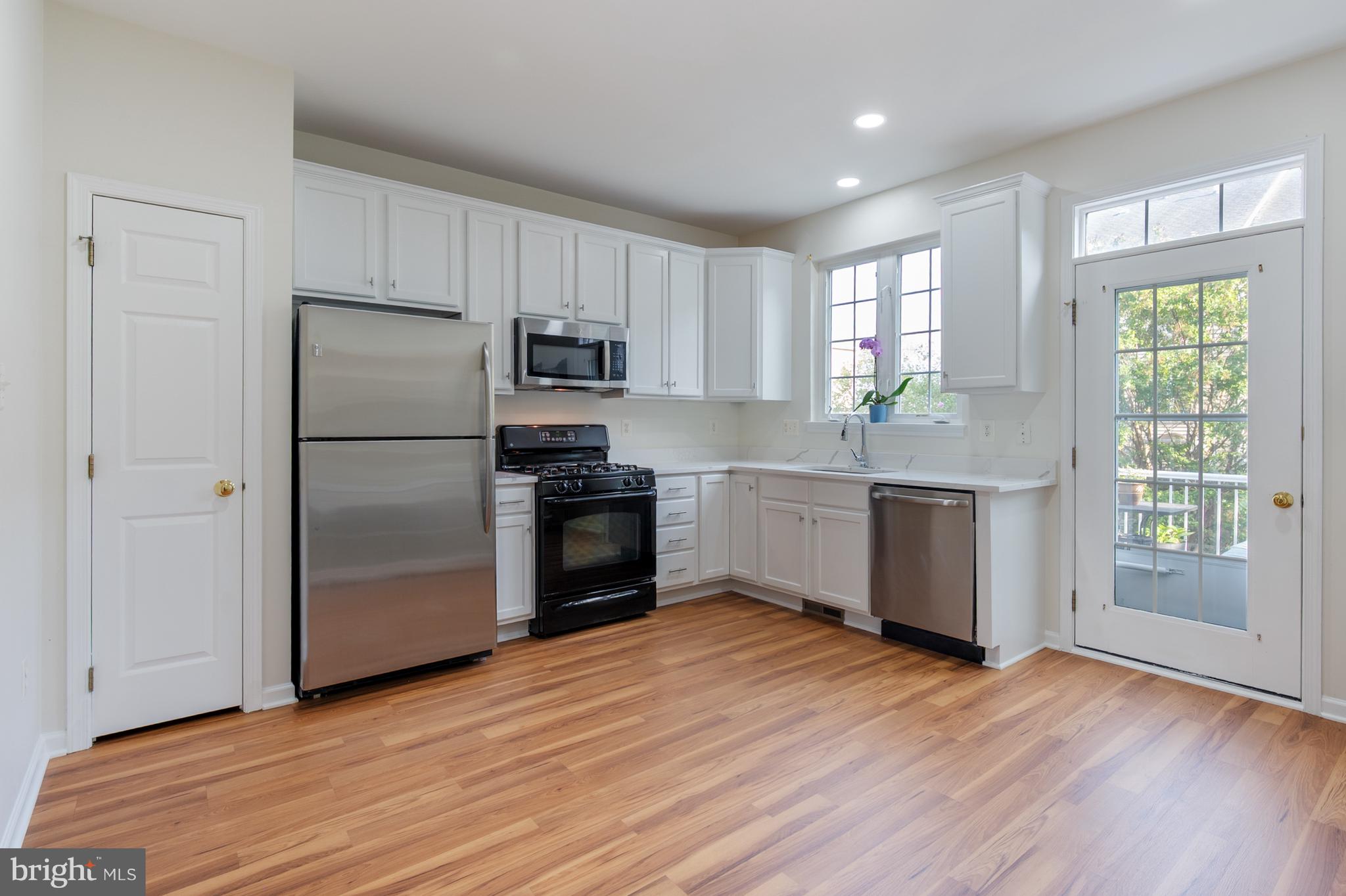 SOUTH RIDING - Residential