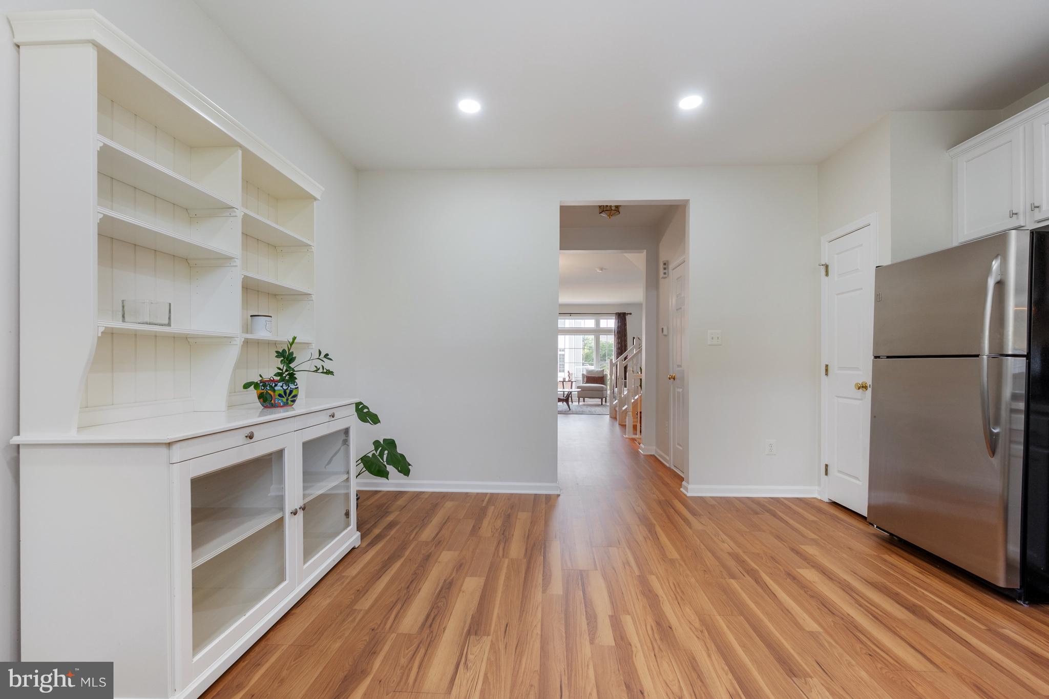 SOUTH RIDING - Residential