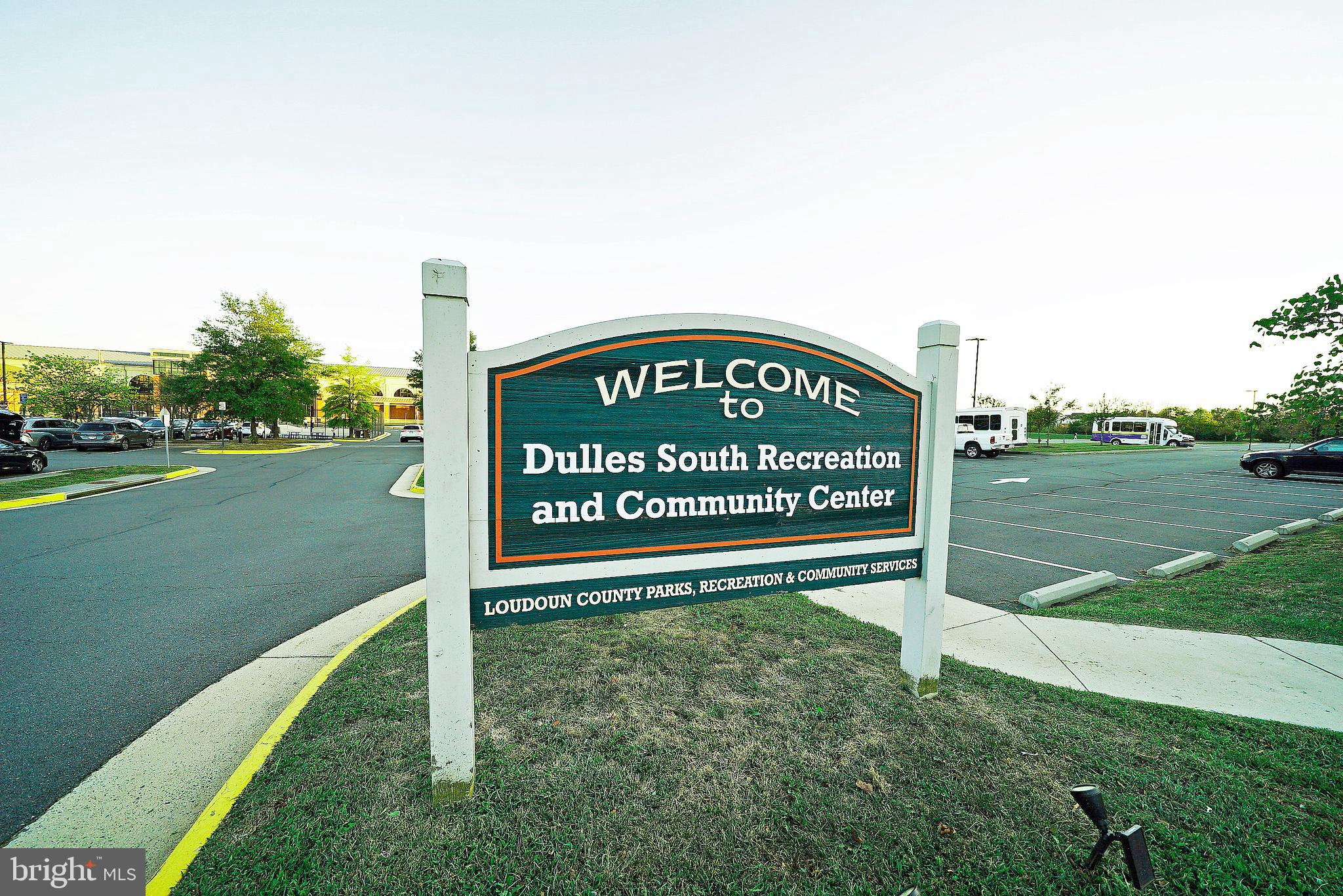 SOUTH RIDING - Residential