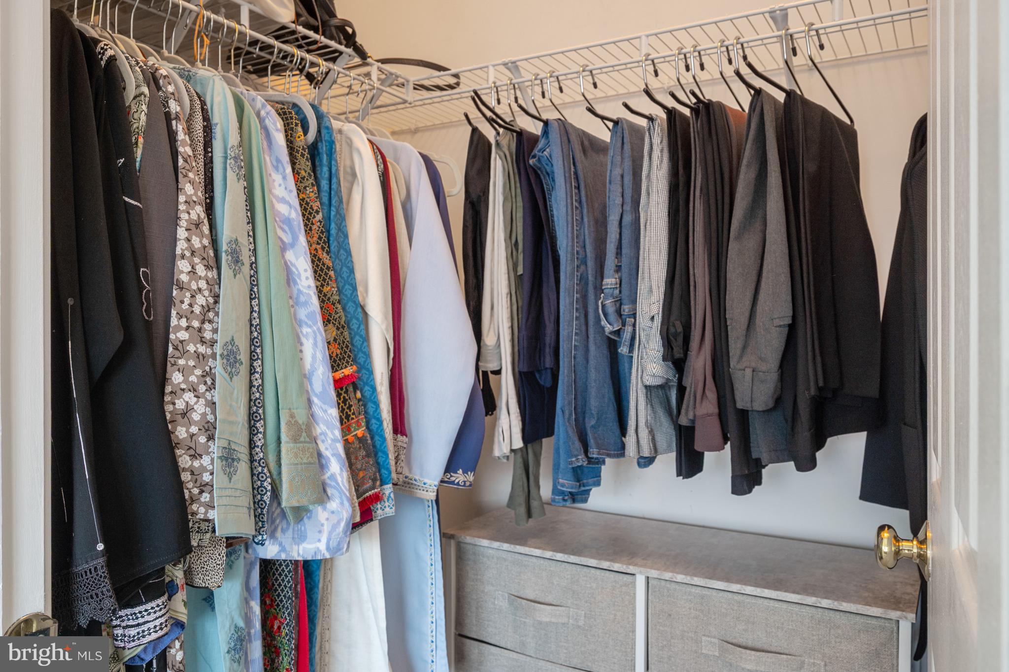 SOUTH RIDING - Residential