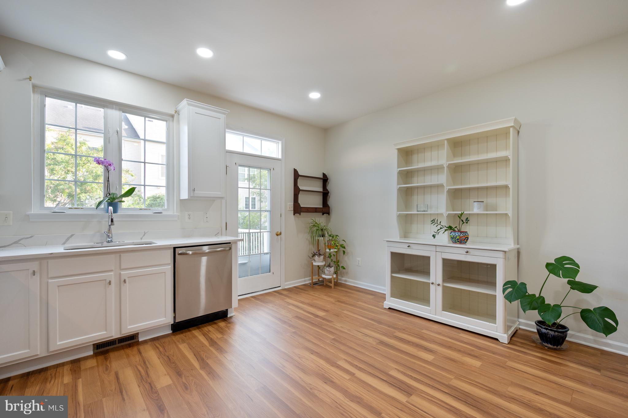 SOUTH RIDING - Residential