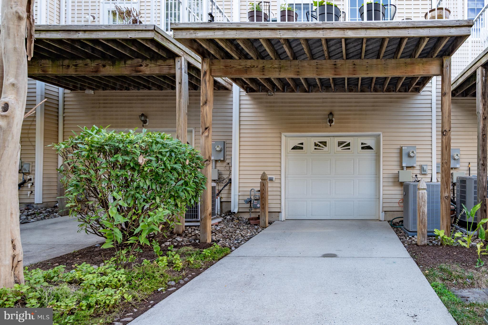 SOUTH RIDING - Residential