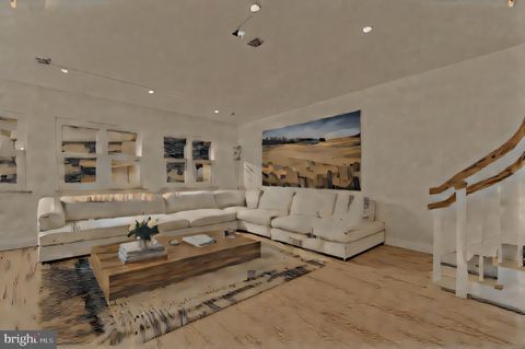Condo For Sale - 3304 Gunston Road<br/> ALEXANDRIA, VA 22302