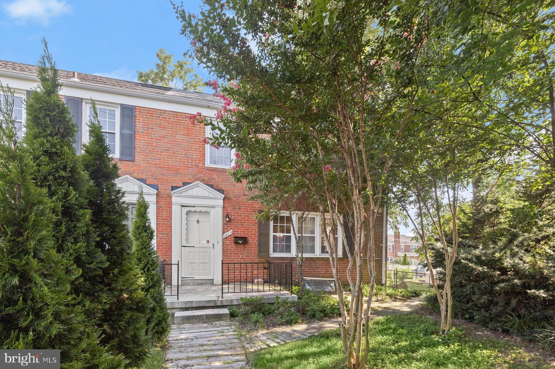 Welcome to this charming 3-bedroom, 2-full bathroom semi-detached townhome, where comfort, convenience, and space come together seamlessly. This wonderful property offers a spacious and fully fenced backyard, parking for up to 4 cars, and a host of features that make it a true gem.
Step into the main level, where you'll find a large living area complete with a wood-burning fireplace, creating a cozy atmosphere for gatherings or quiet evenings. The spacious dining room is perfect for hosting family dinners or entertaining friends, and the kitchen offers ample cabinet space, providing a practical and functional layout.
Recent updates to the home include a dishwasher (approximately 1 year old), a cooktop (approximately 1 year old), and a new roof (installed 3 to 4 years ago), ensuring peace of mind and modern convenience.
Upstairs, you'll discover 3 bedrooms, each offering comfort and space, and a full bathroom for added convenience.
The finished basement is a versatile space, featuring an additional full bathroom, a large rec area, and an office/storage room. The walk-up basement design adds to the functionality and accessibility of this area, making it ideal for various uses.
The property's close proximity to major routes such as 695, 95, and 83, as well as nearby shops and restaurants, ensures that you'll have easy access to everything you need.
Don't miss the opportunity to call this fantastic townhome your new home.