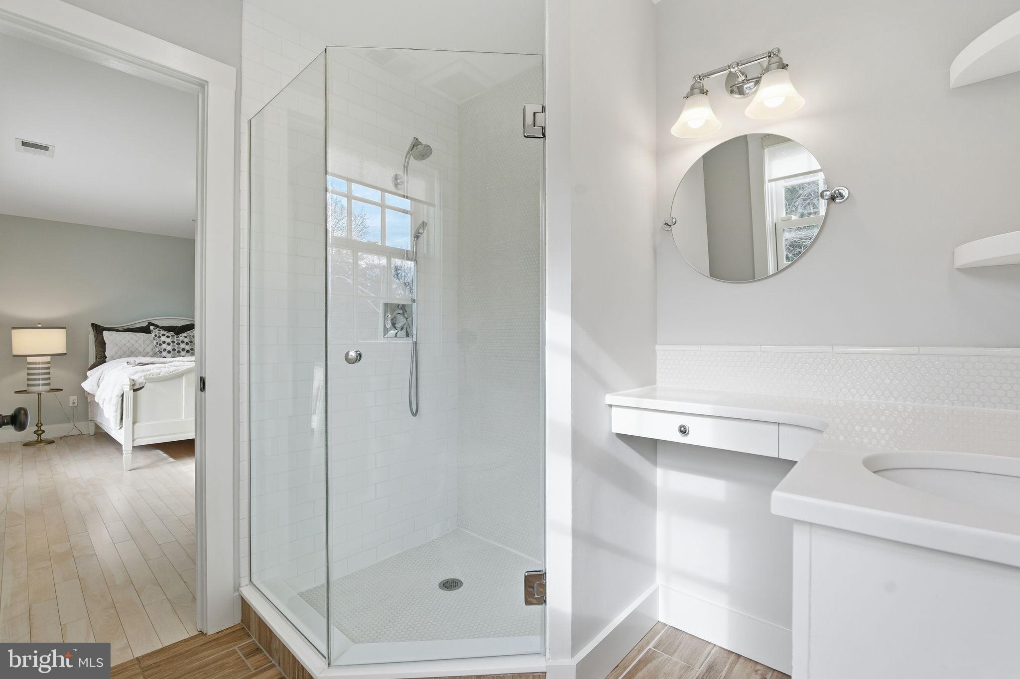 MURRAY HILL - Residential