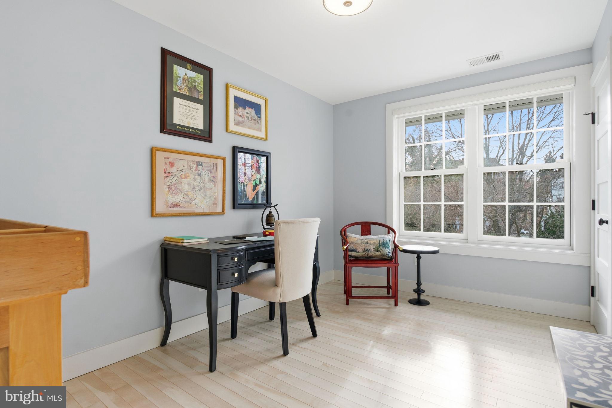 MURRAY HILL - Residential