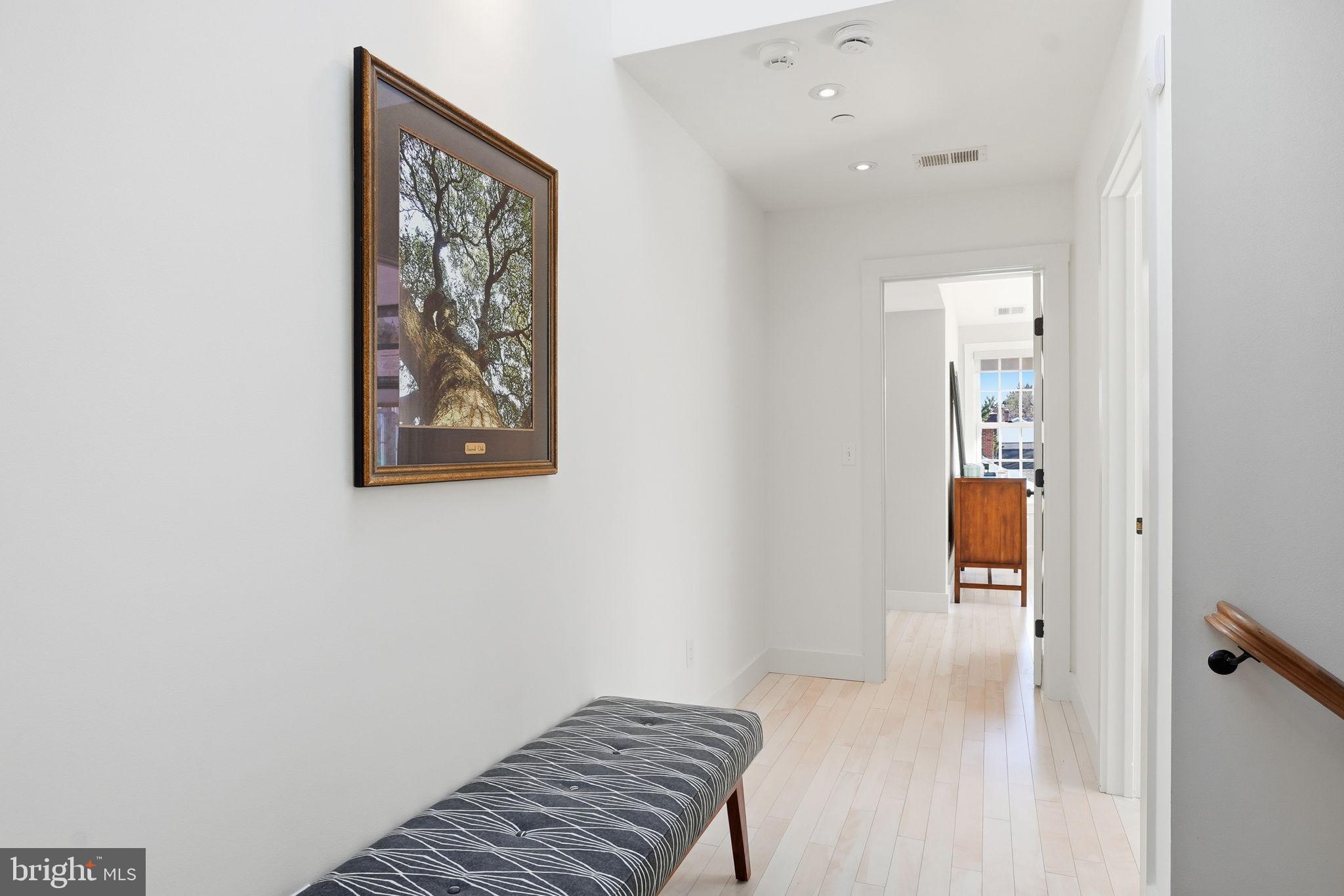 MURRAY HILL - Residential