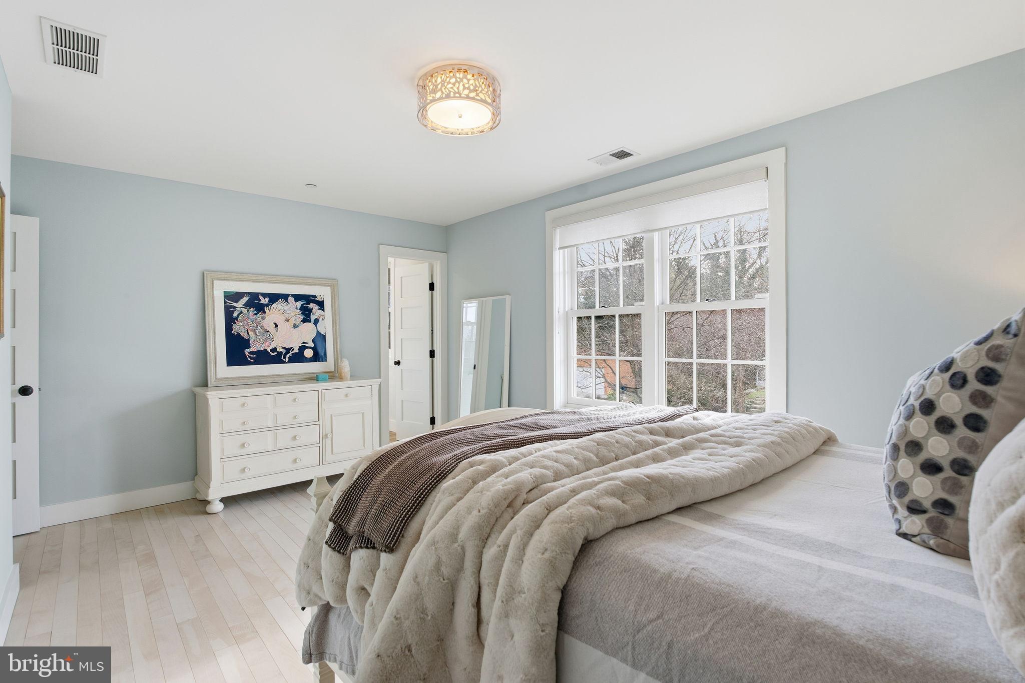 MURRAY HILL - Residential