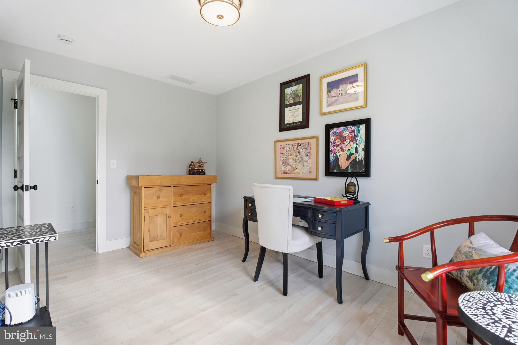 MURRAY HILL - Residential