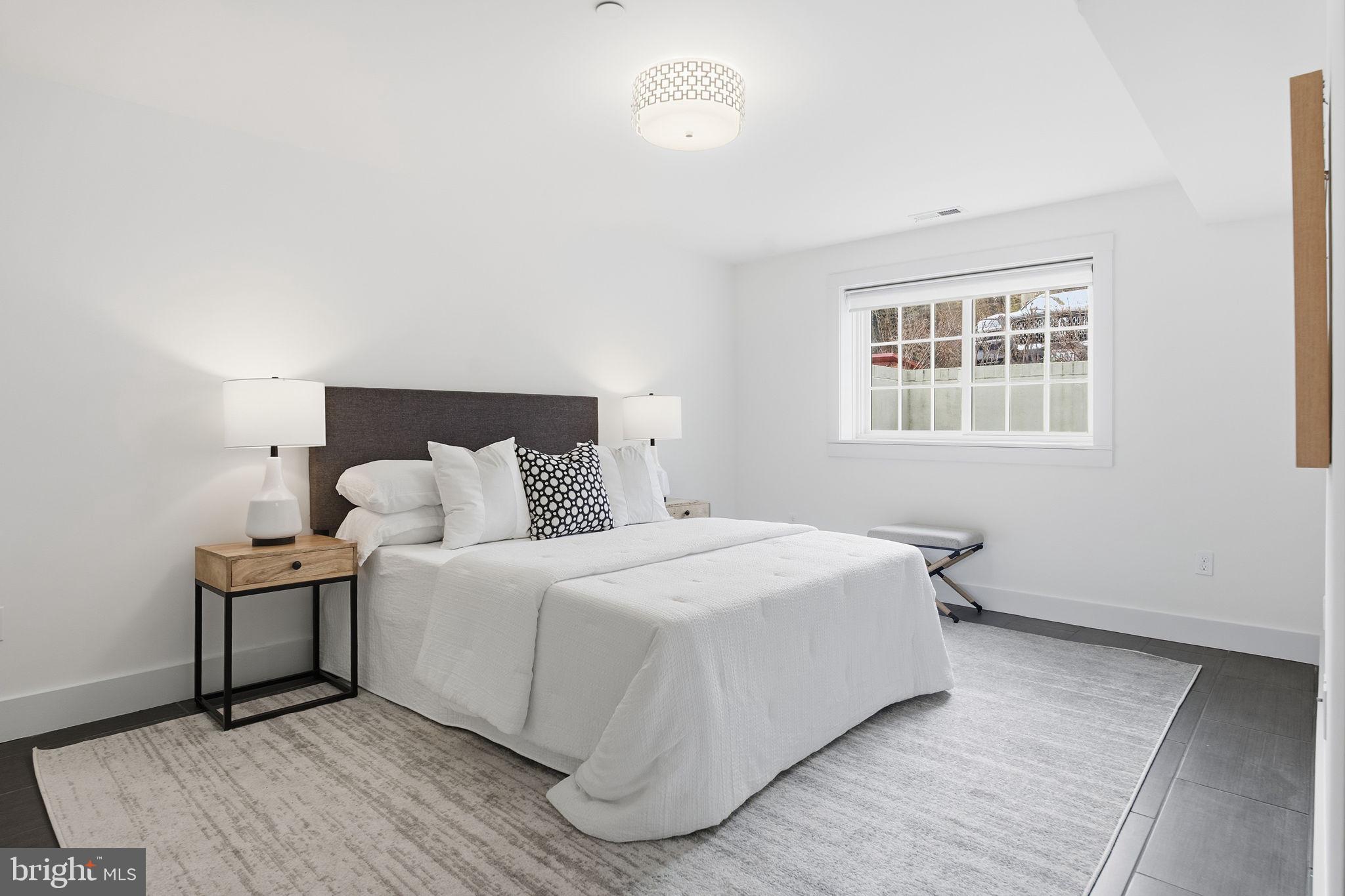 MURRAY HILL - Residential