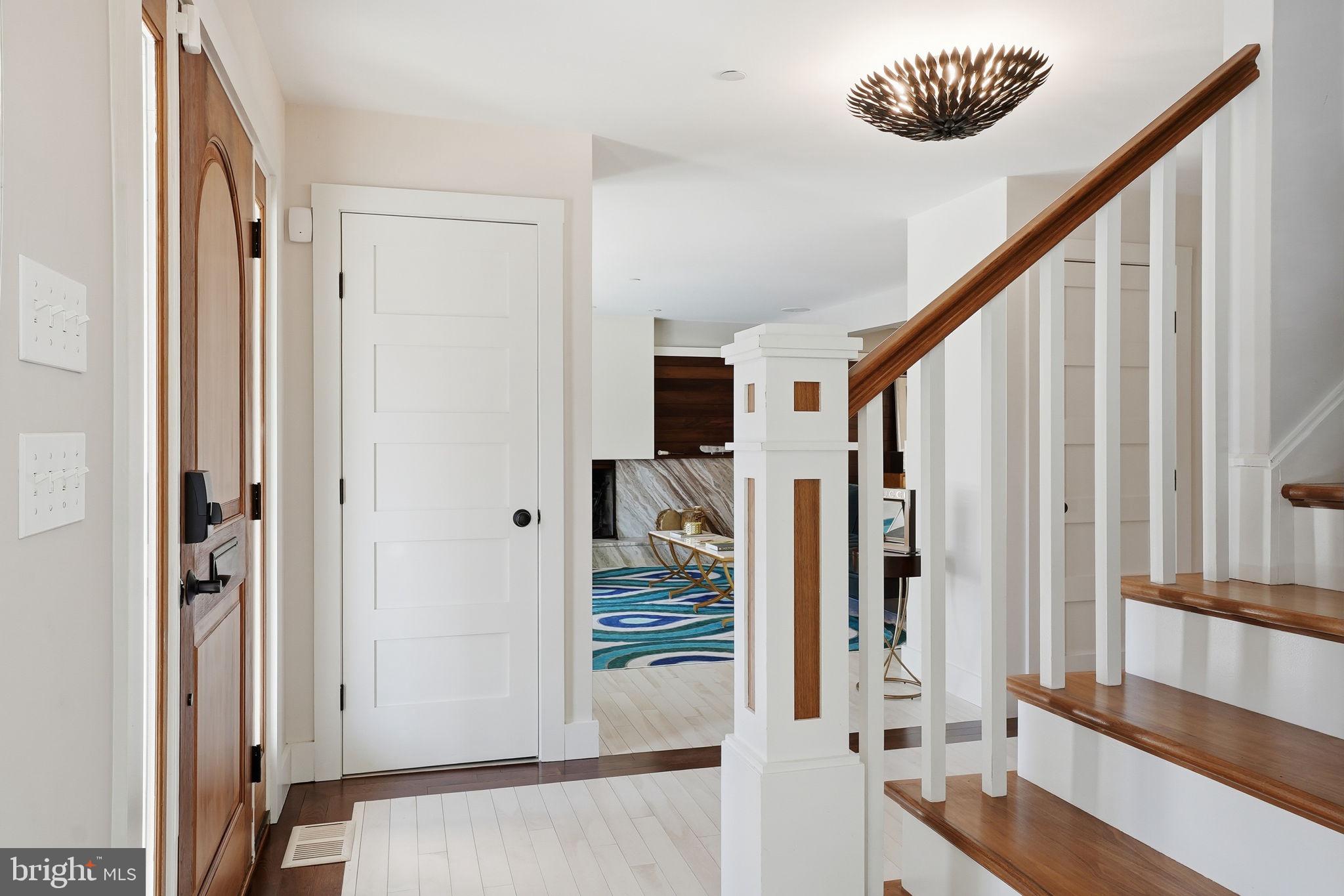 MURRAY HILL - Residential