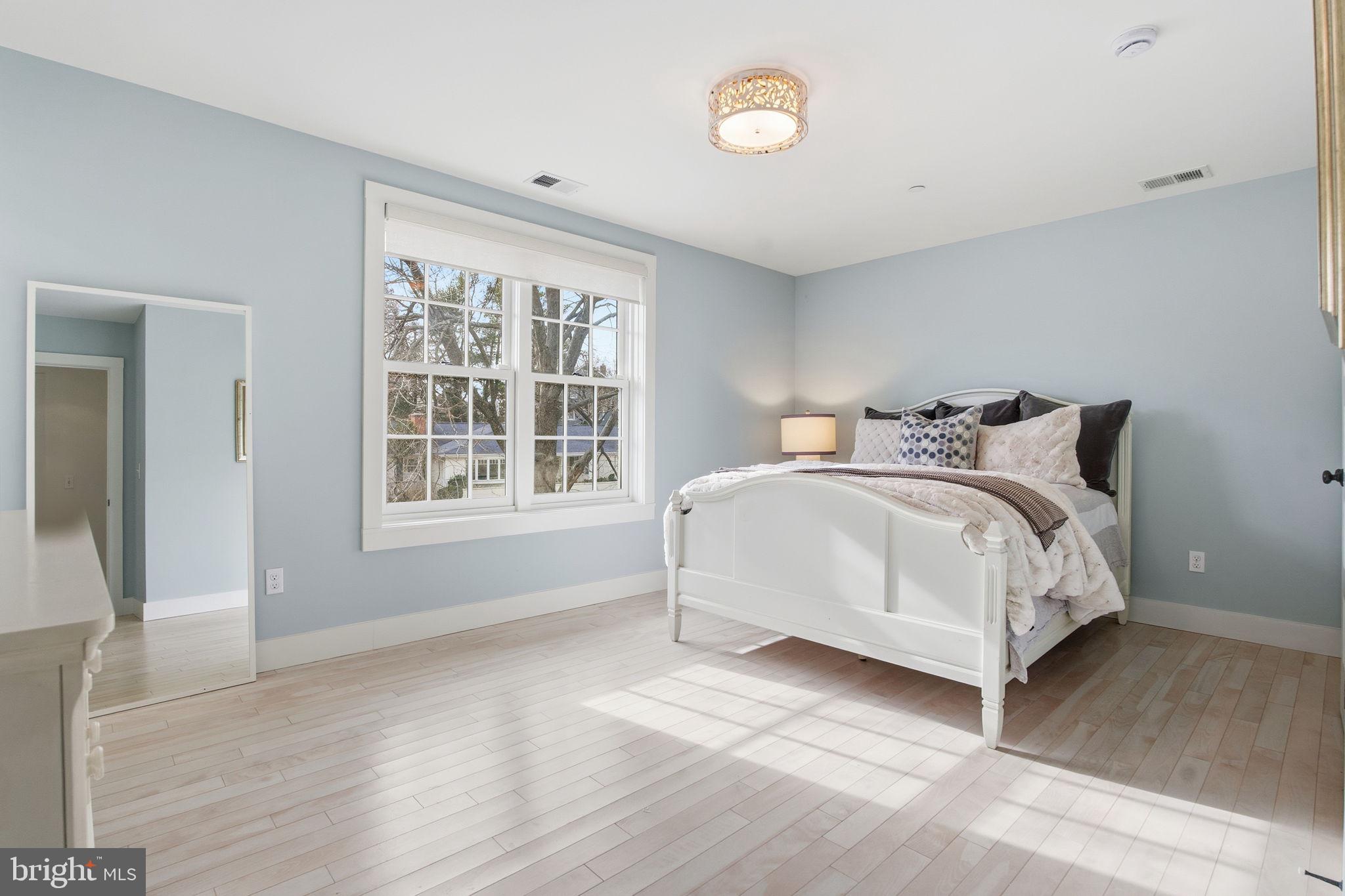 MURRAY HILL - Residential