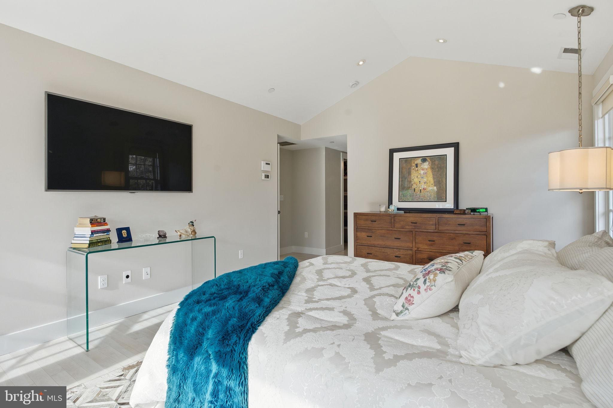 MURRAY HILL - Residential