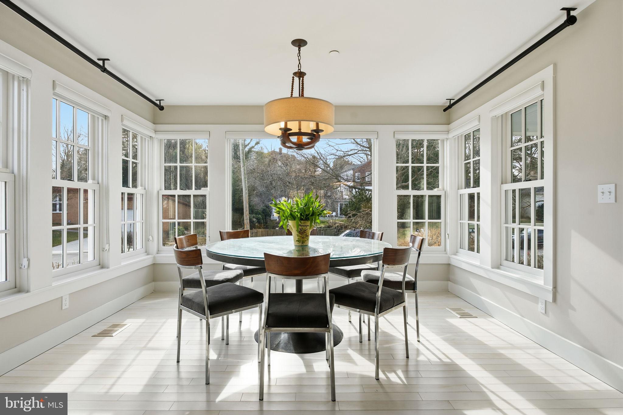 MURRAY HILL - Residential