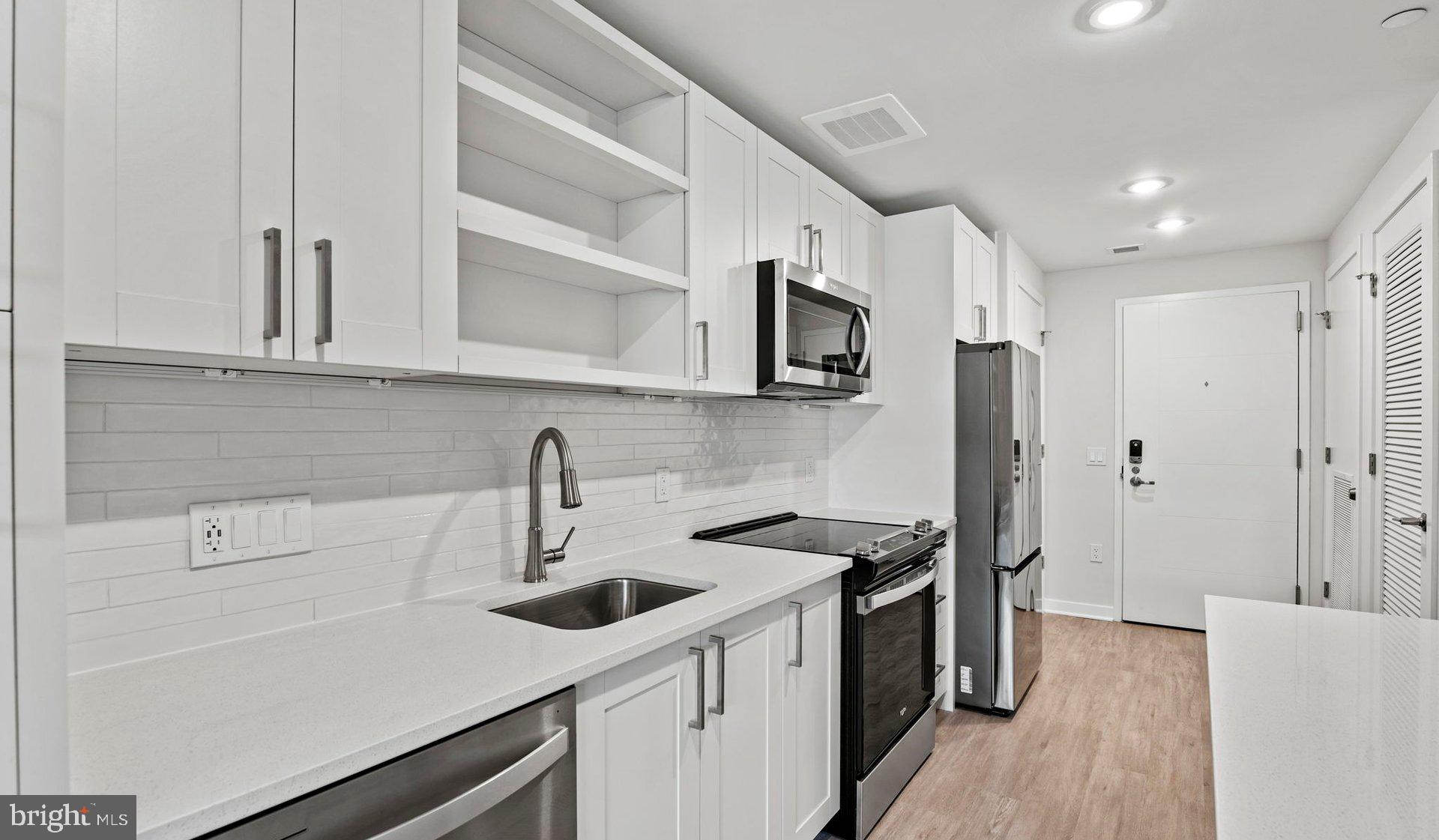 CATHEDRAL HEIGHTS - Residential Lease