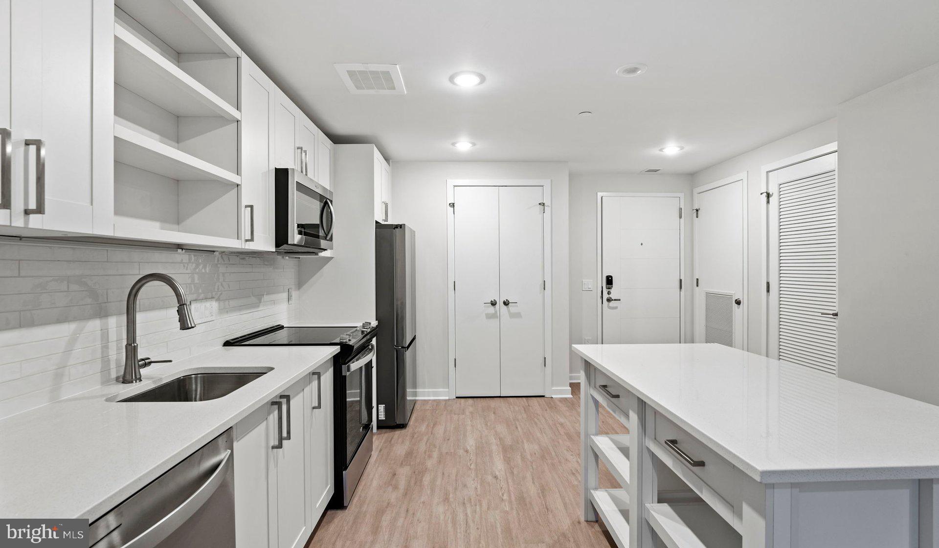 CATHEDRAL HEIGHTS - Residential Lease
