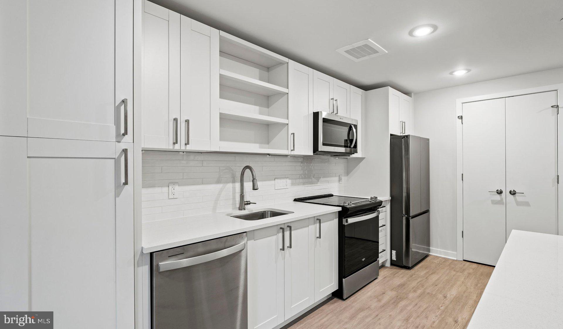 CATHEDRAL HEIGHTS - Residential Lease