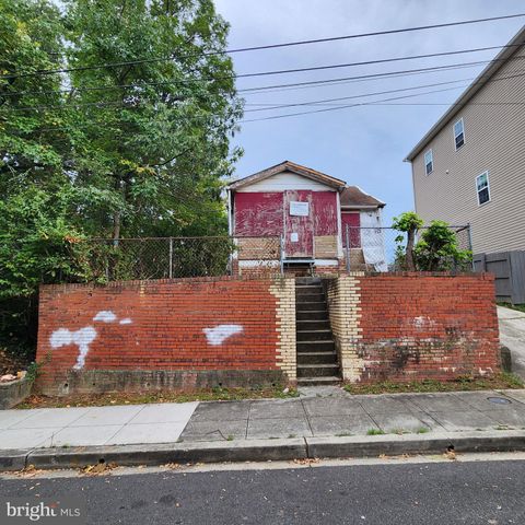 4953 D STREET SE WASHINGTON DC 20019