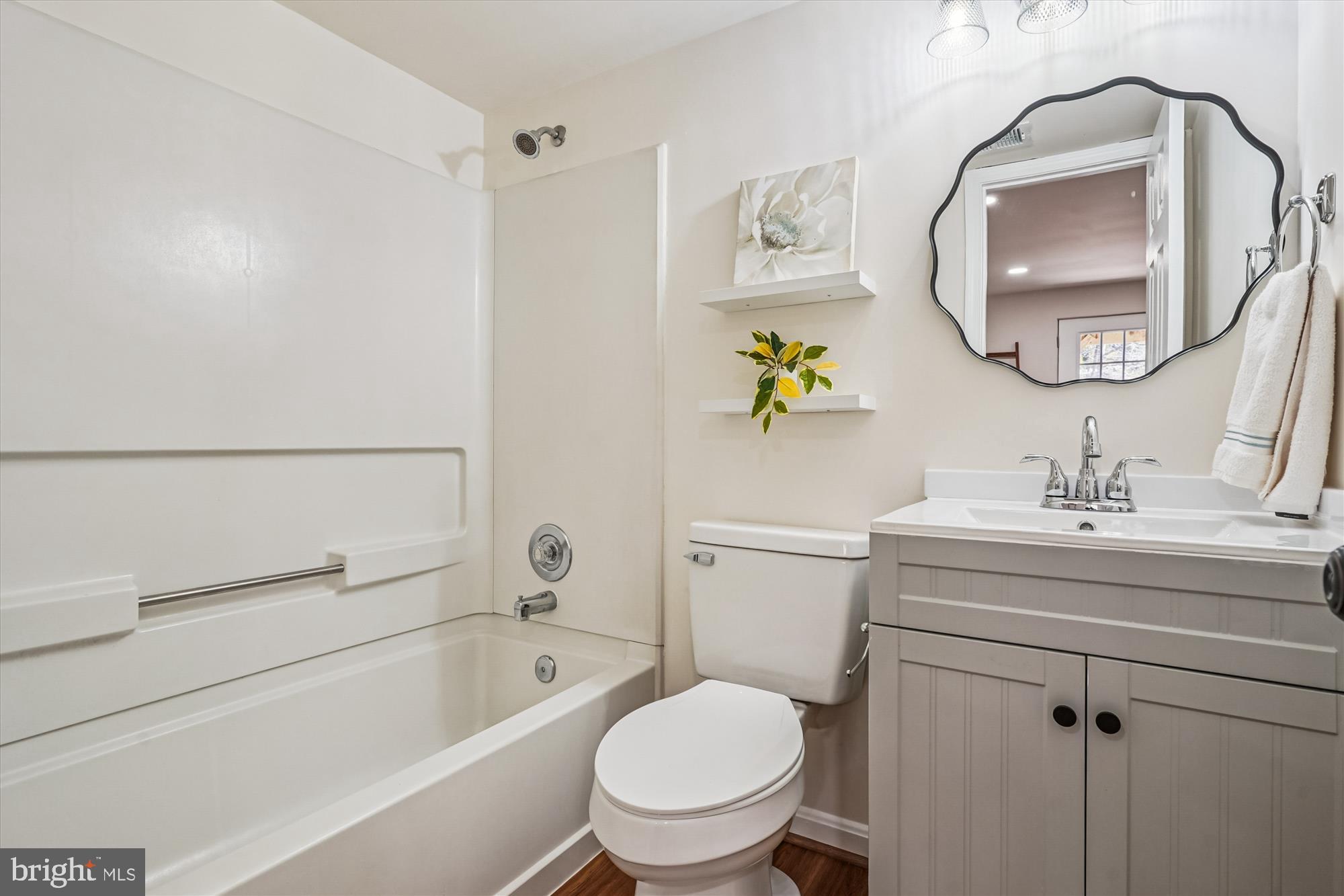 MONTCLAIR ST4 - Residential