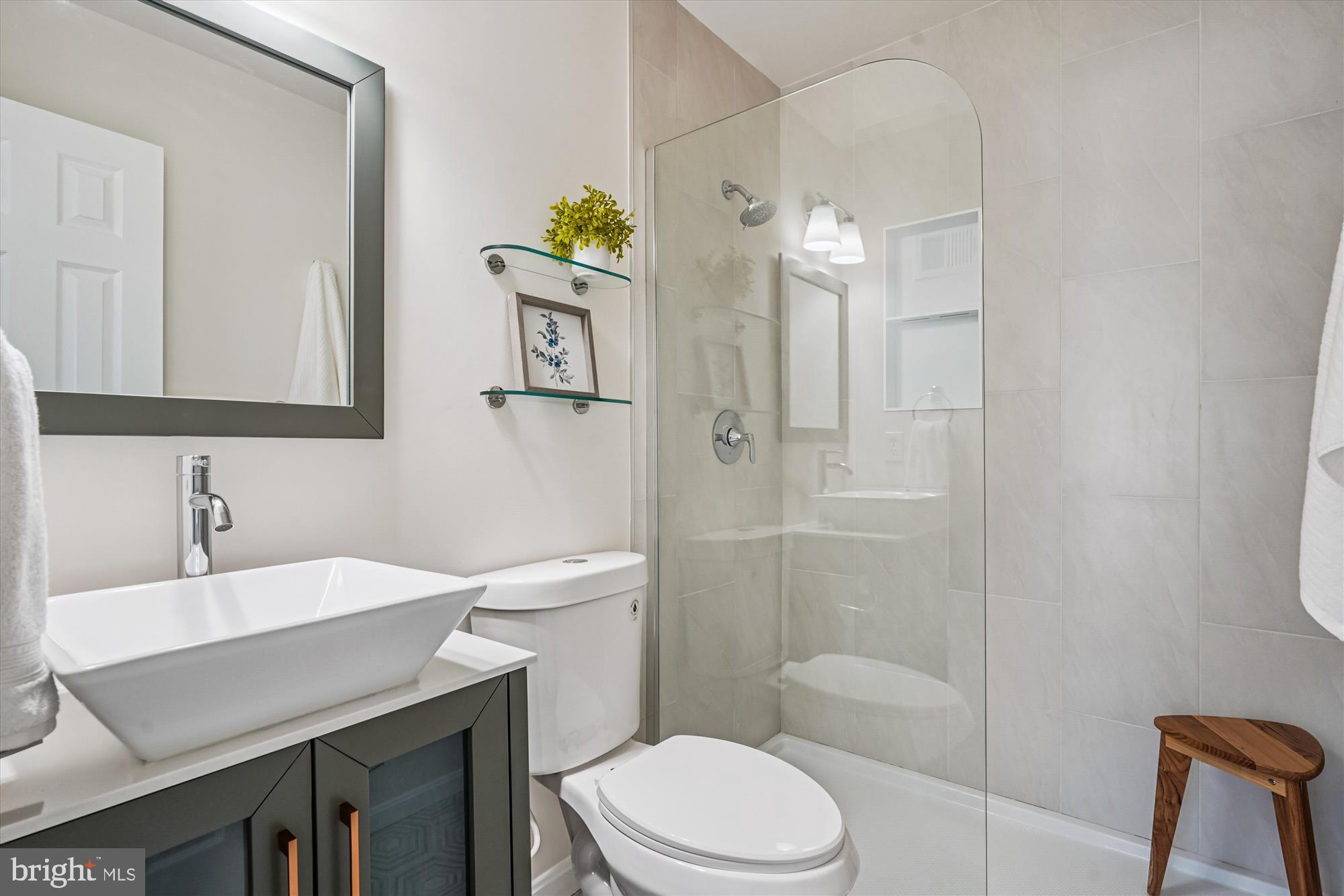 MONTCLAIR ST4 - Residential