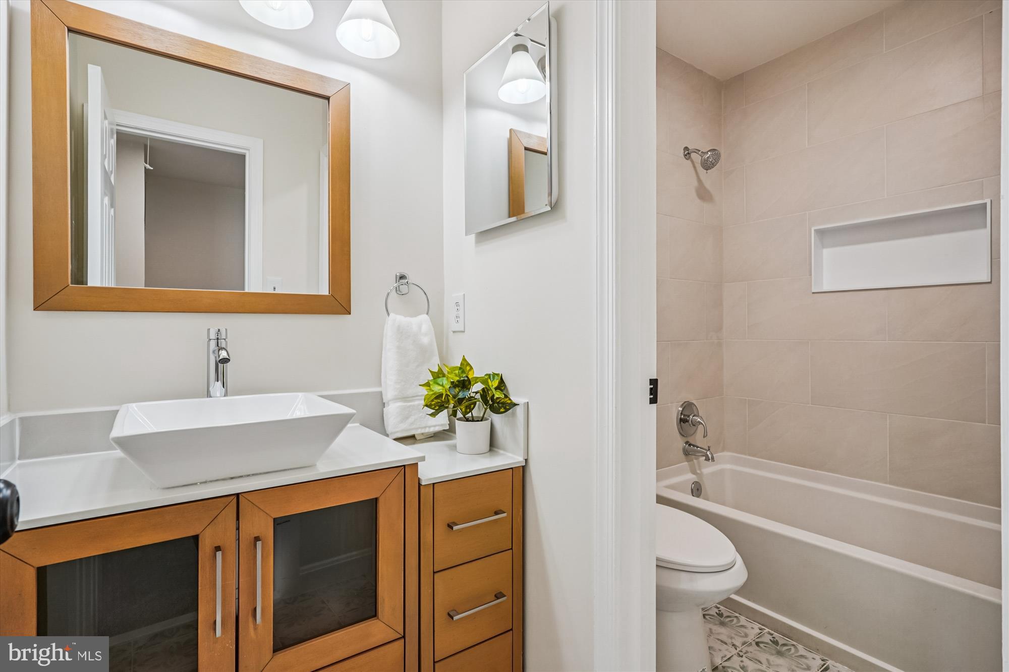 MONTCLAIR ST4 - Residential