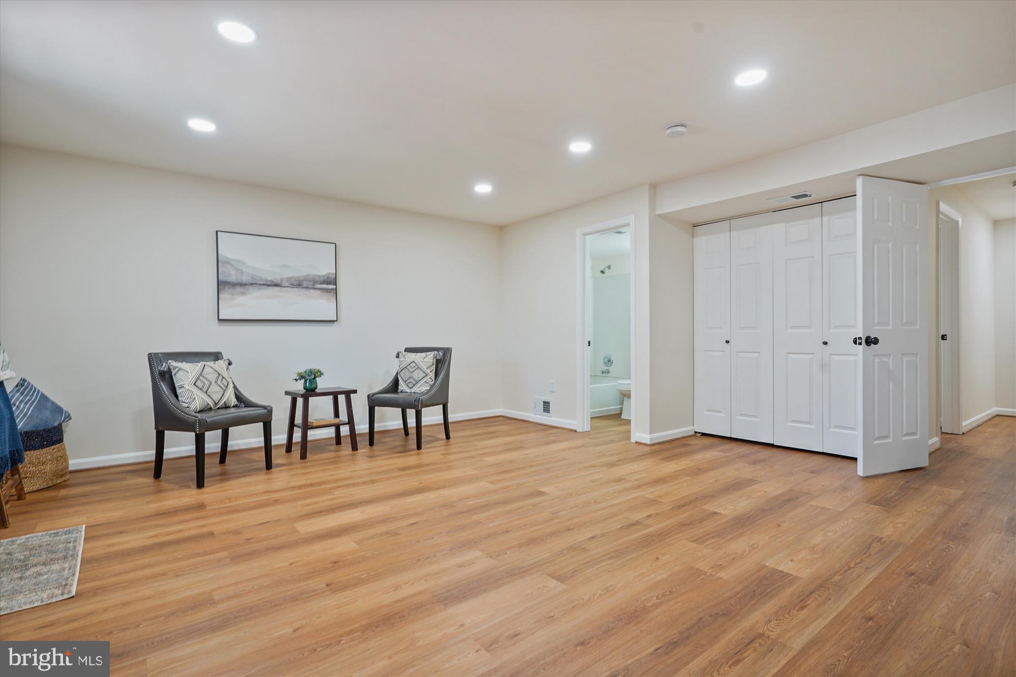 MONTCLAIR ST4 - Residential