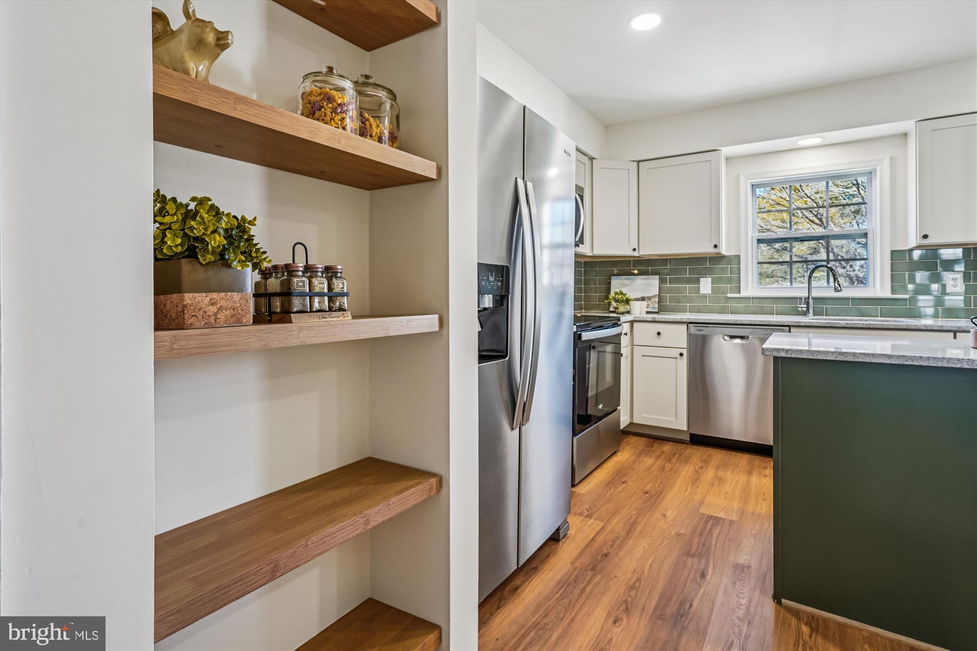 MONTCLAIR ST4 - Residential