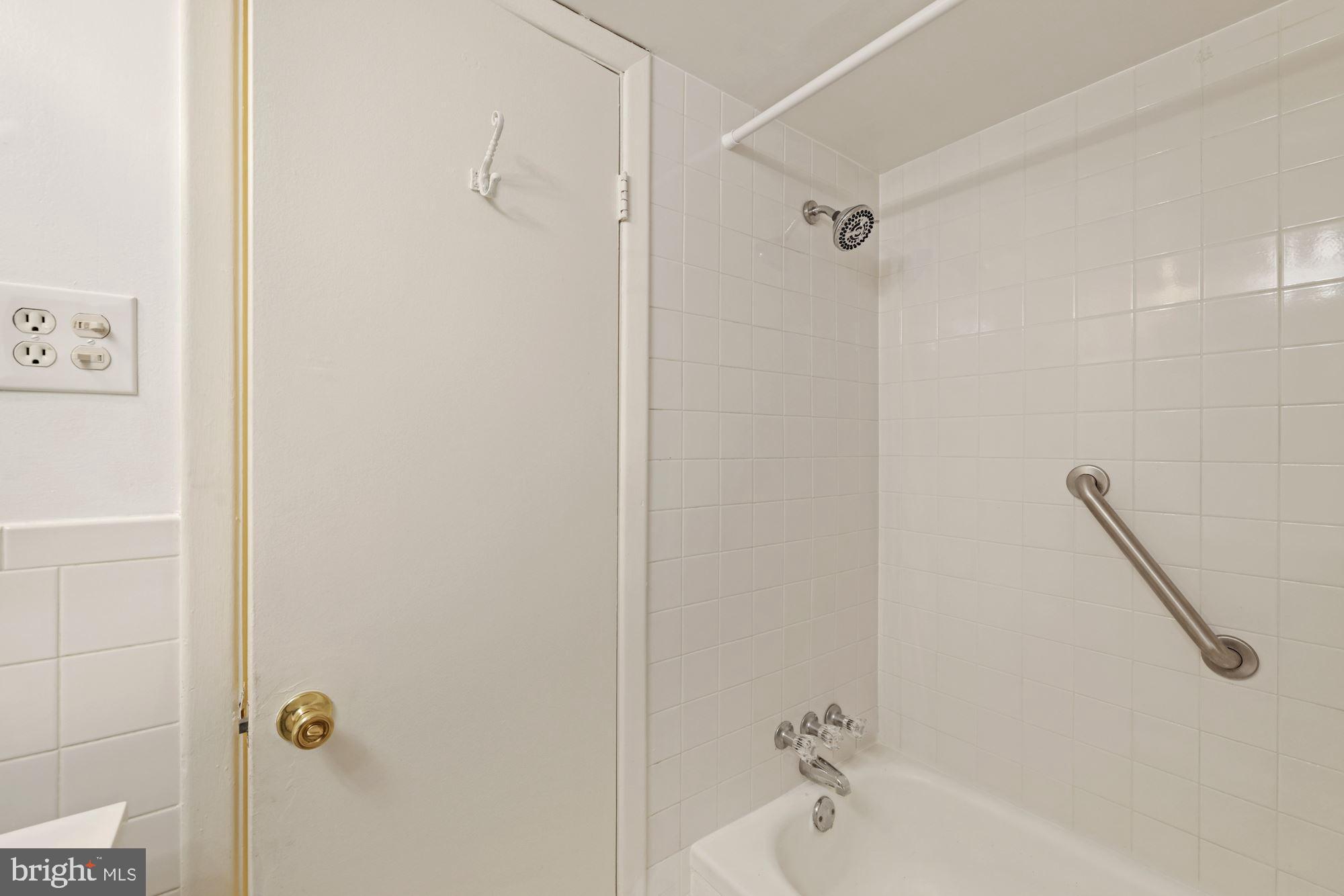 BETHESDA PARK - Residential