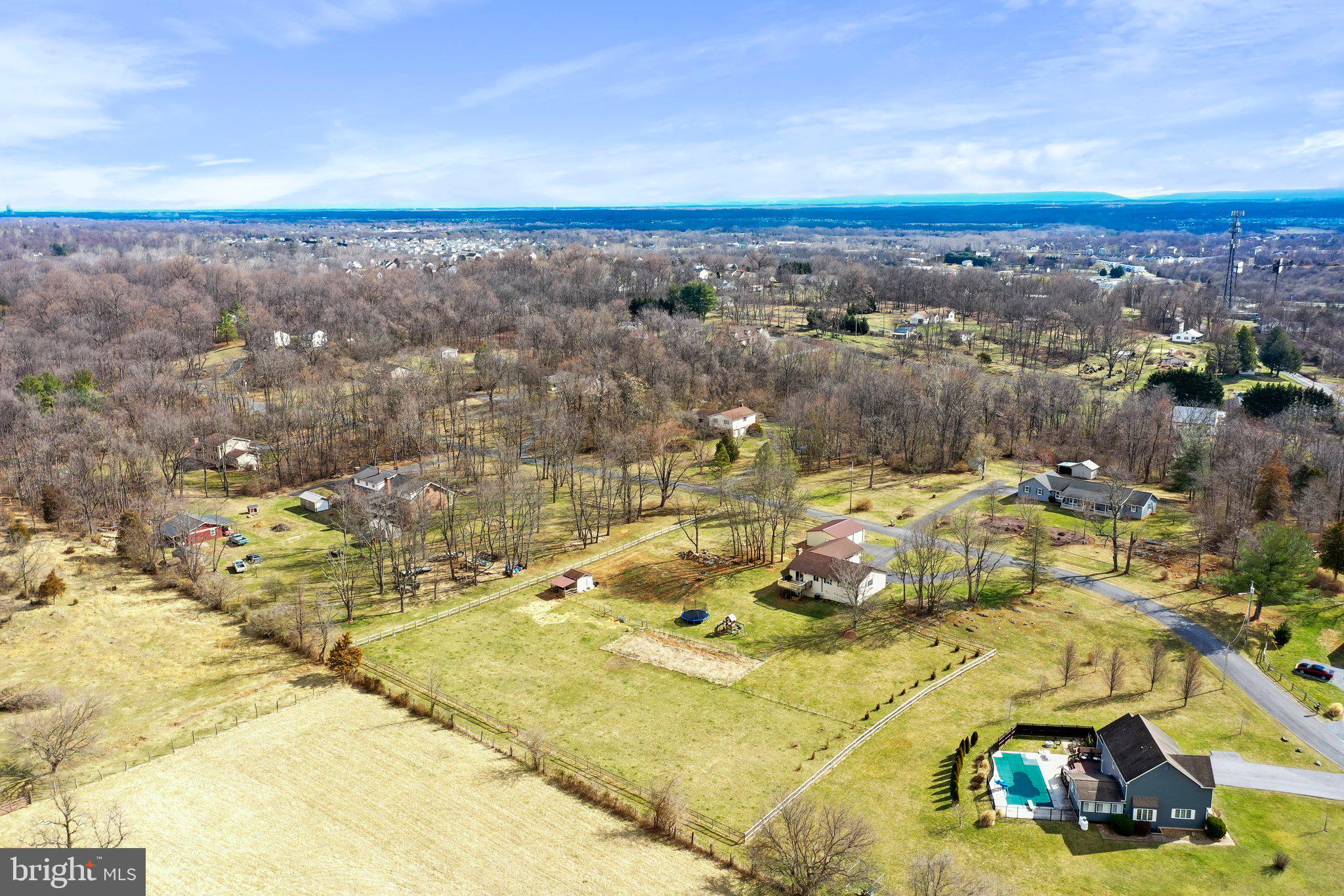 GOLDEN MEADOWS - Residential