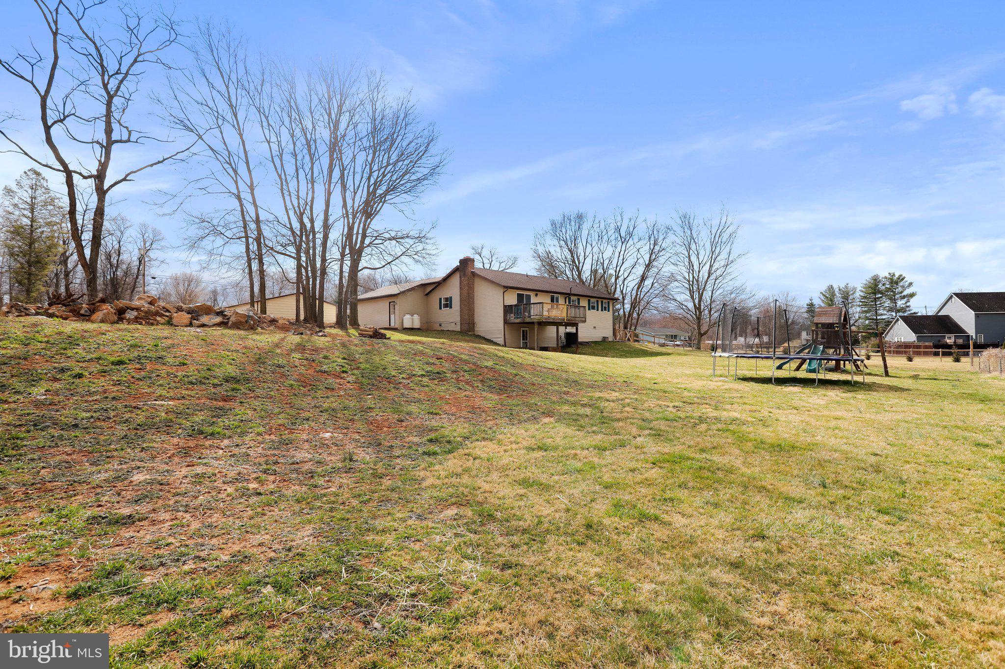 GOLDEN MEADOWS - Residential