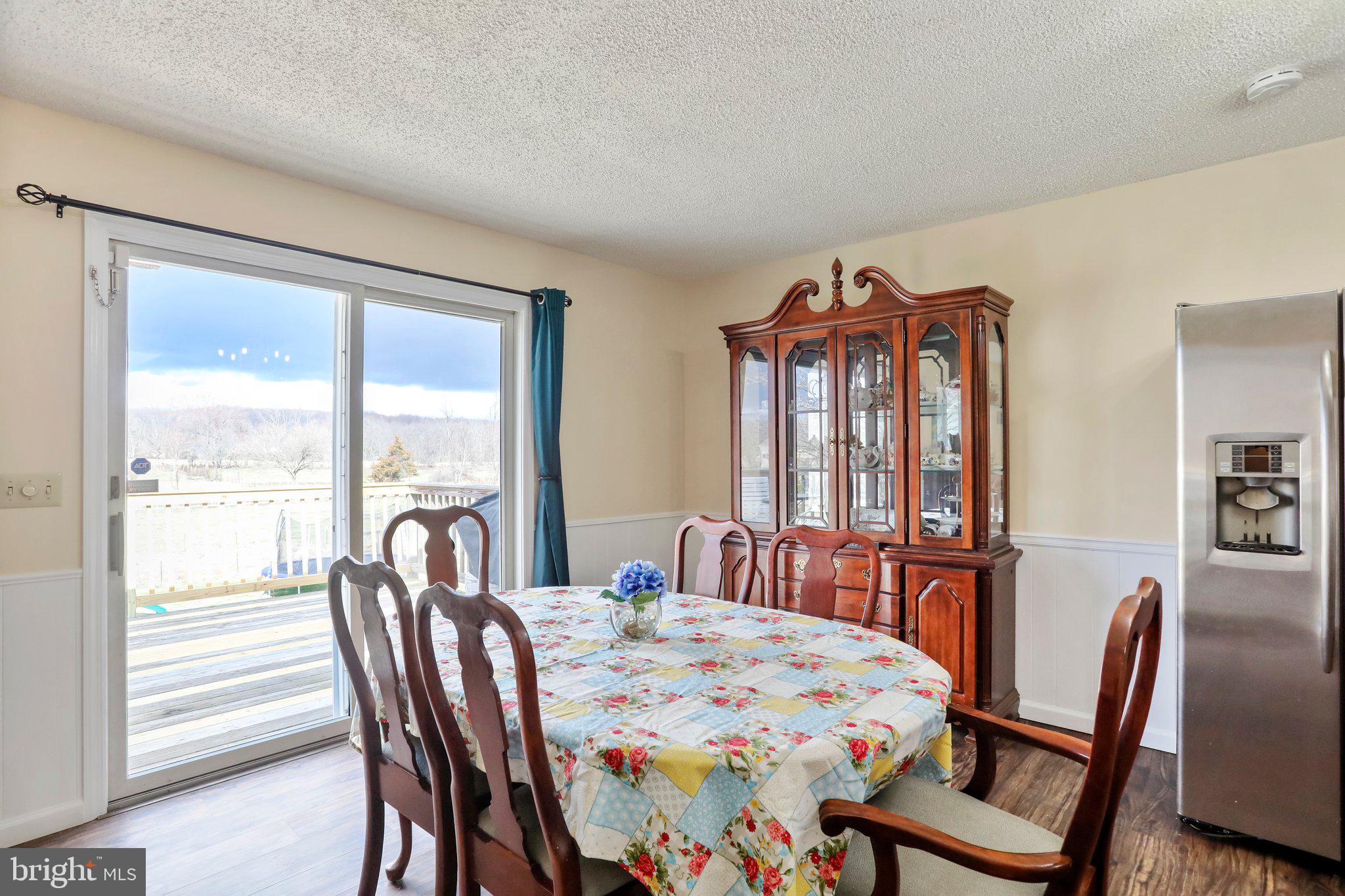 GOLDEN MEADOWS - Residential