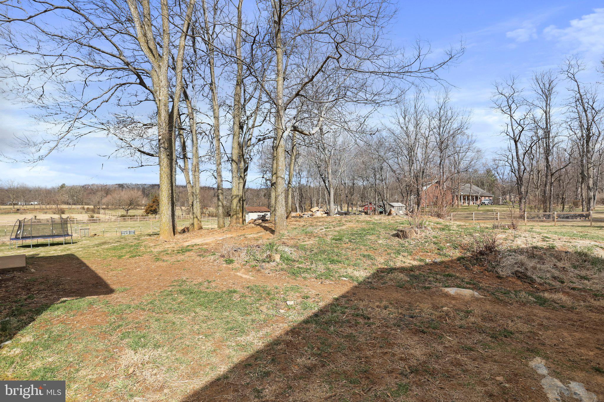 GOLDEN MEADOWS - Residential