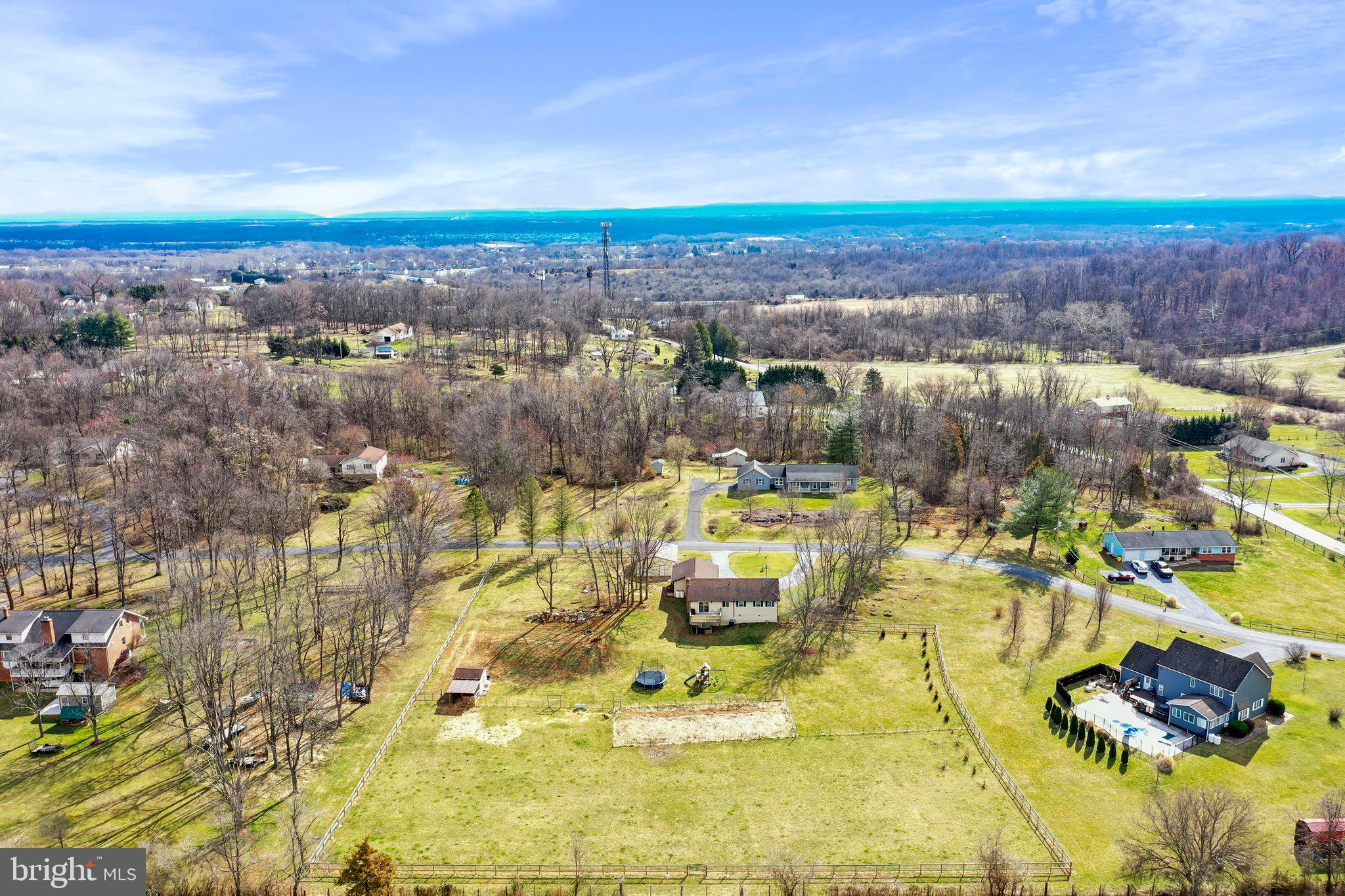 GOLDEN MEADOWS - Residential