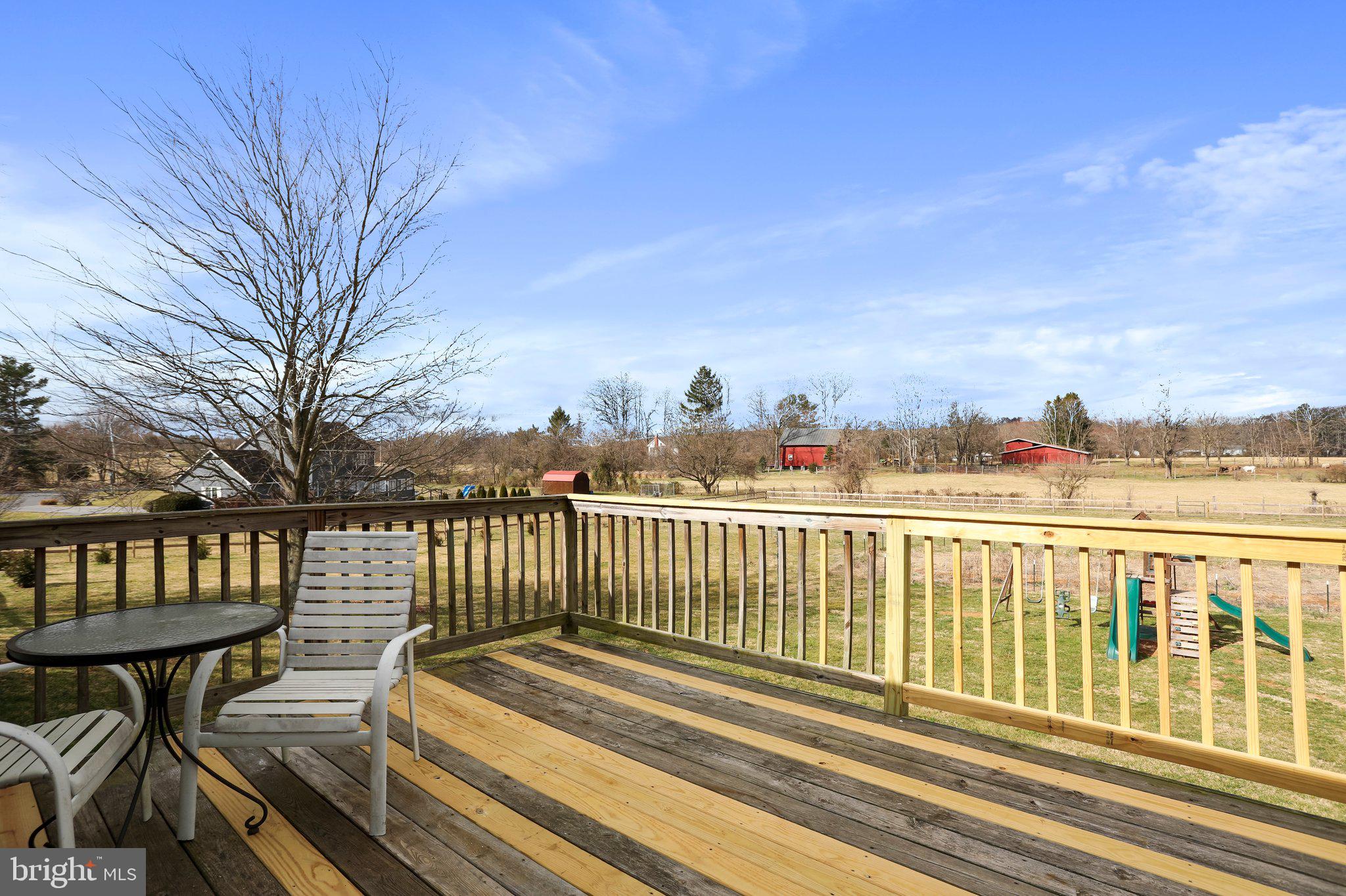 GOLDEN MEADOWS - Residential