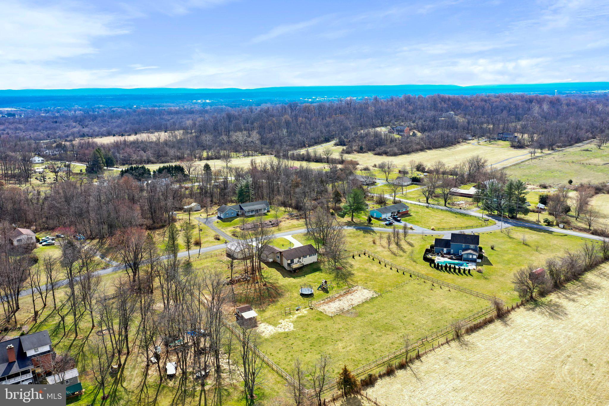 GOLDEN MEADOWS - Residential