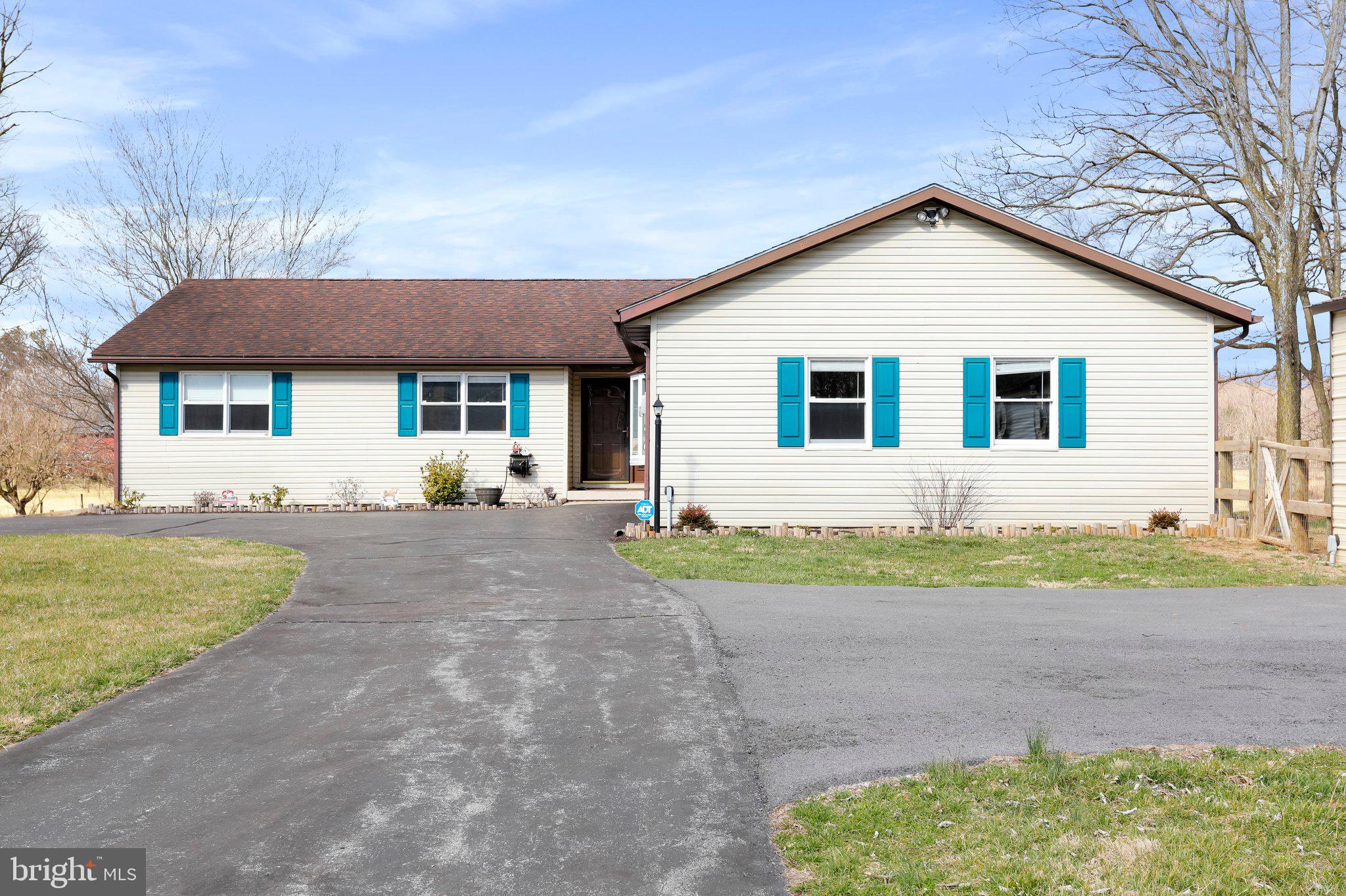 GOLDEN MEADOWS - Residential