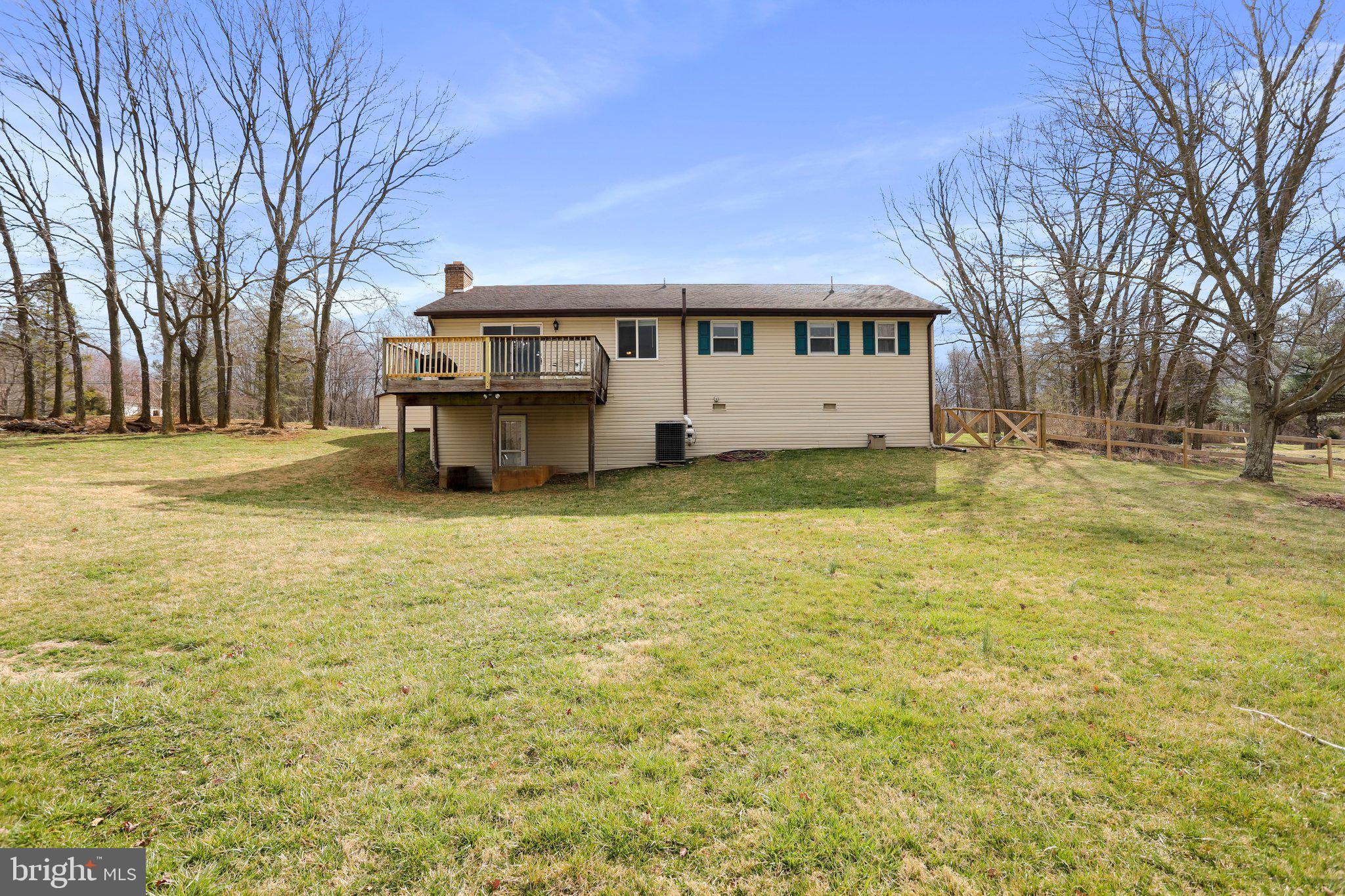 GOLDEN MEADOWS - Residential