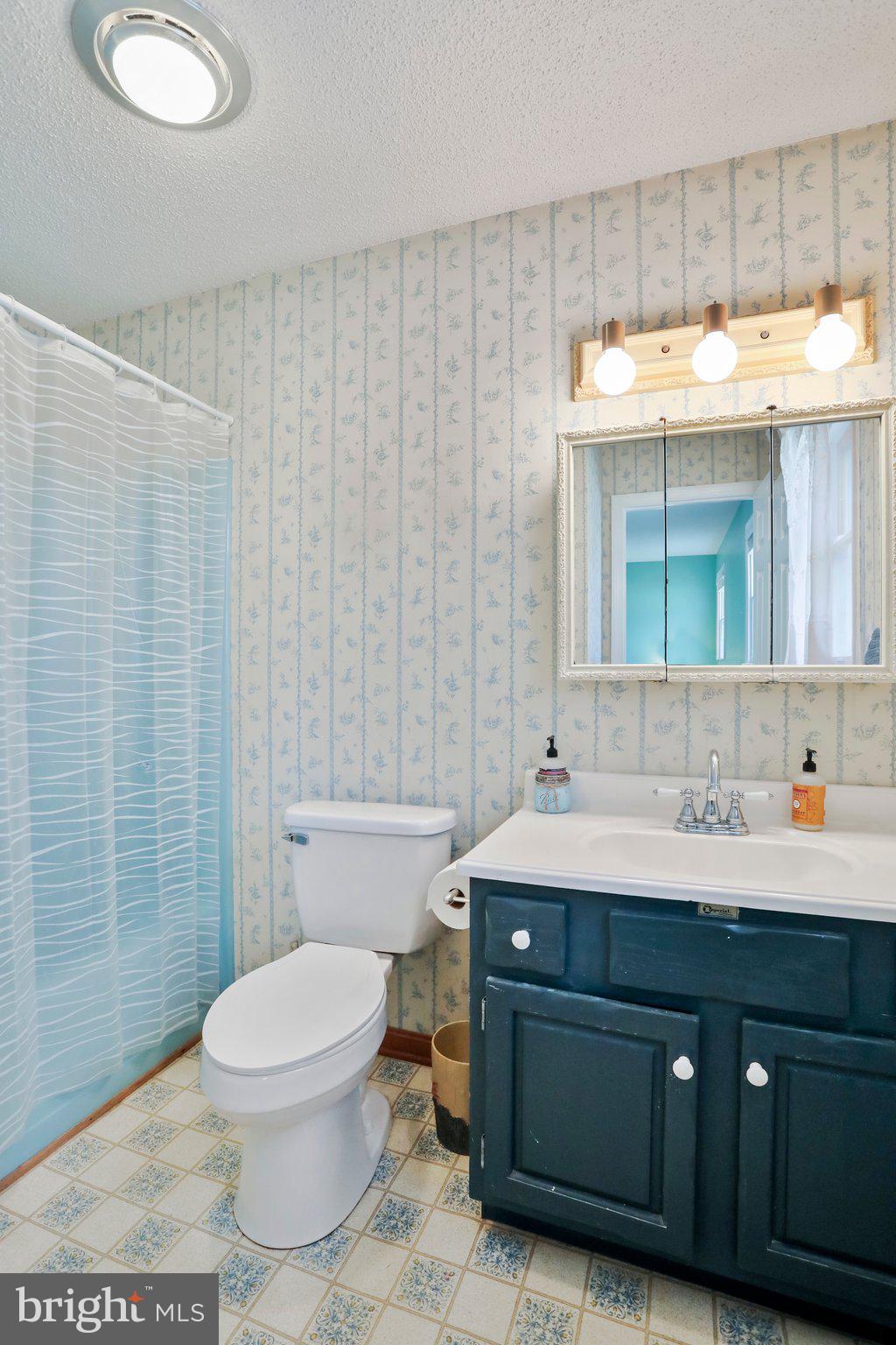 GOLDEN MEADOWS - Residential