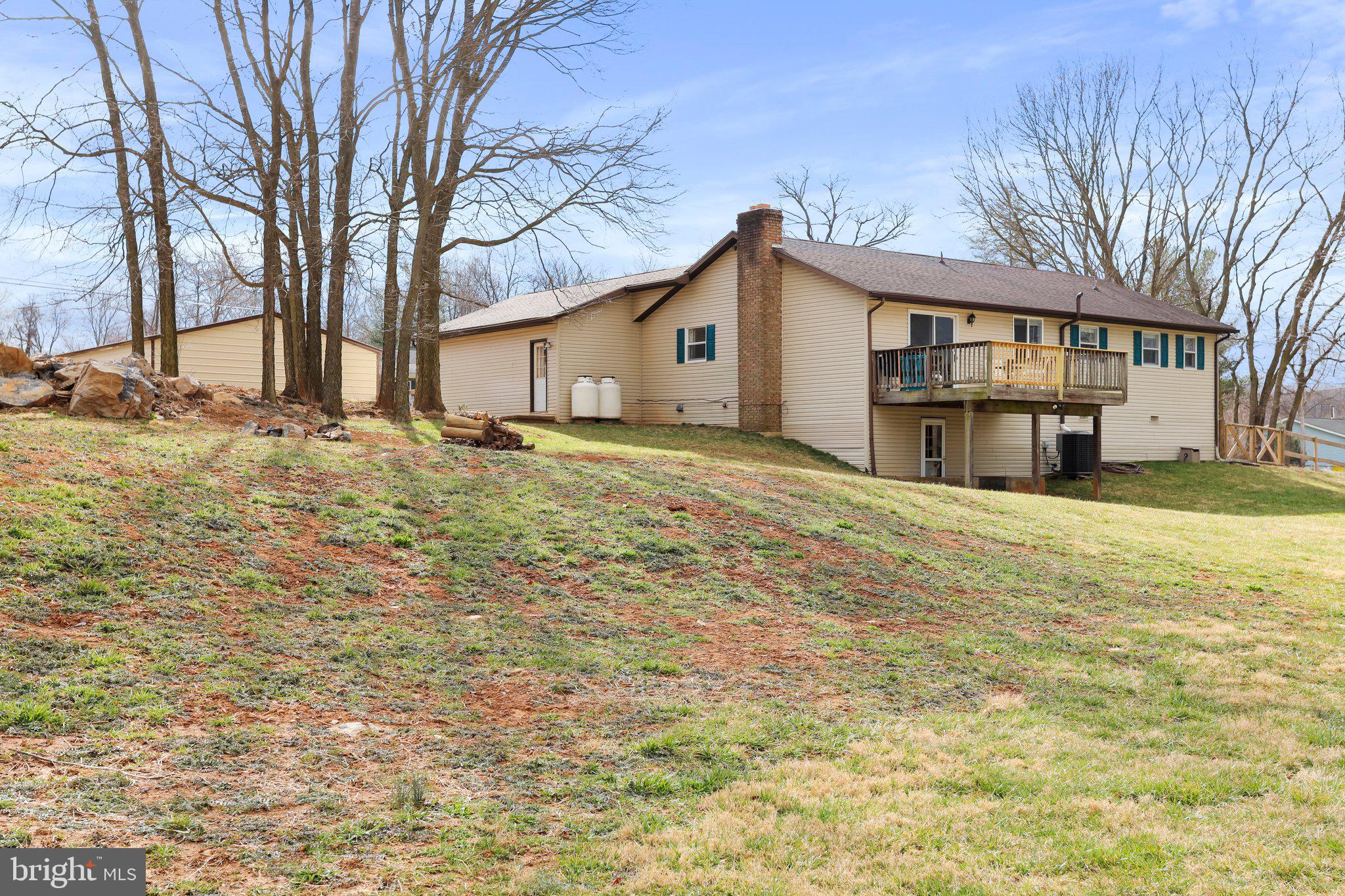 GOLDEN MEADOWS - Residential