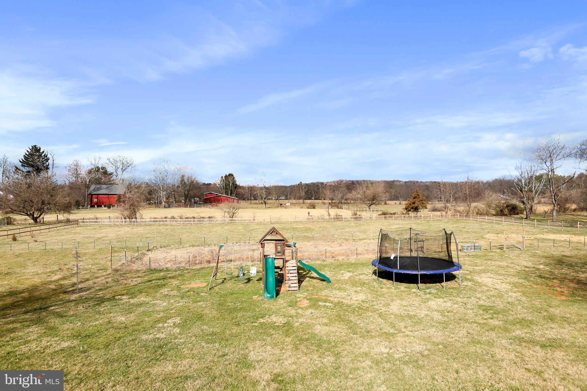 GOLDEN MEADOWS - Residential