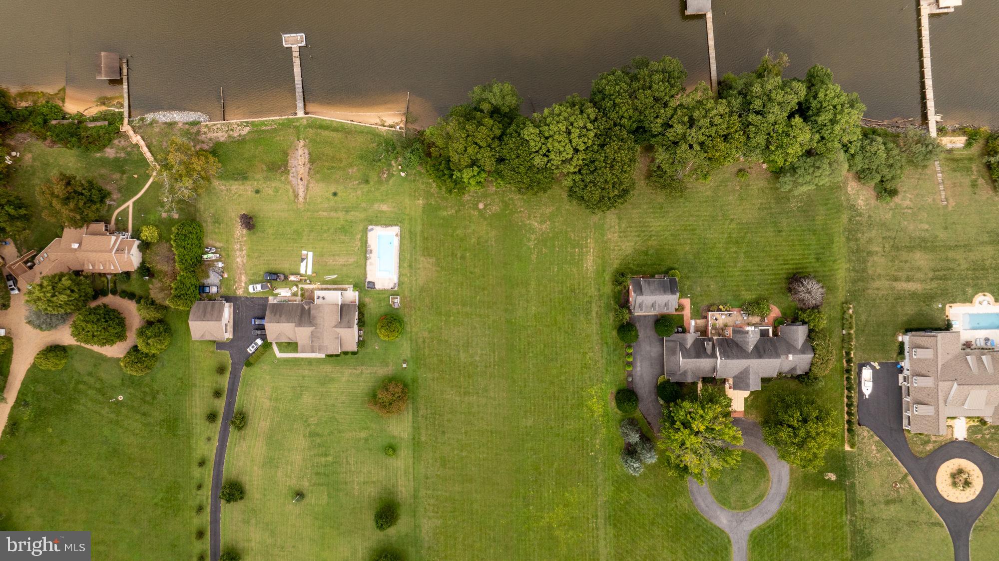 GOOSE POINT COURT