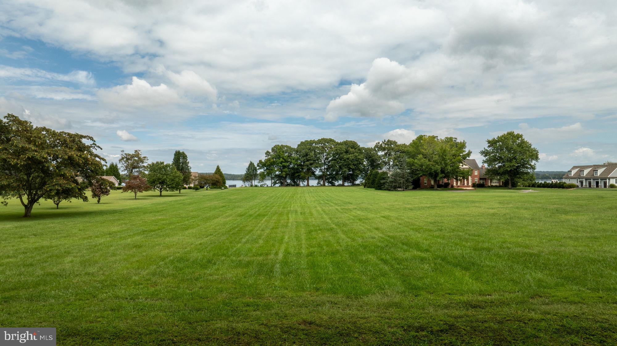 GOOSE POINT COURT