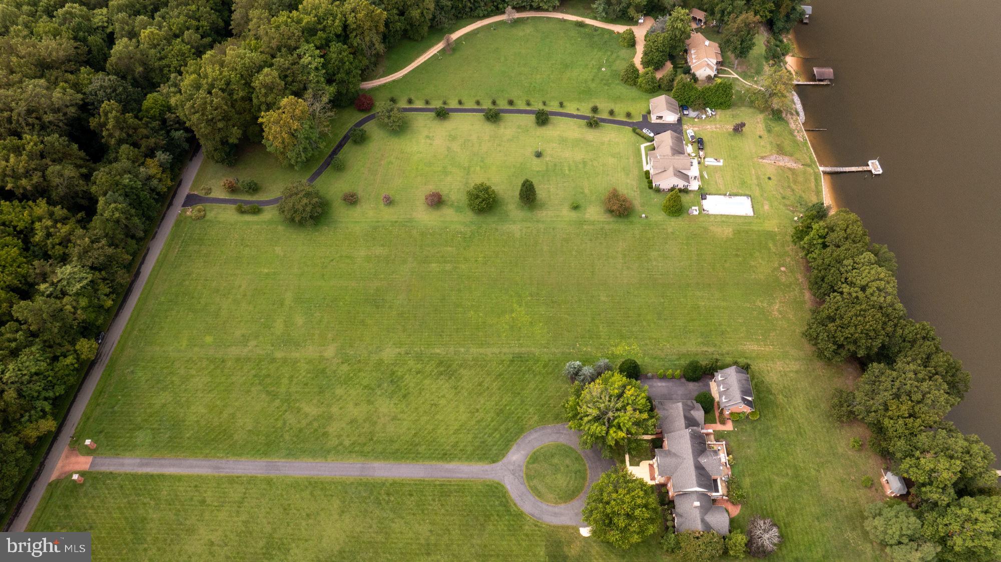 GOOSE POINT COURT